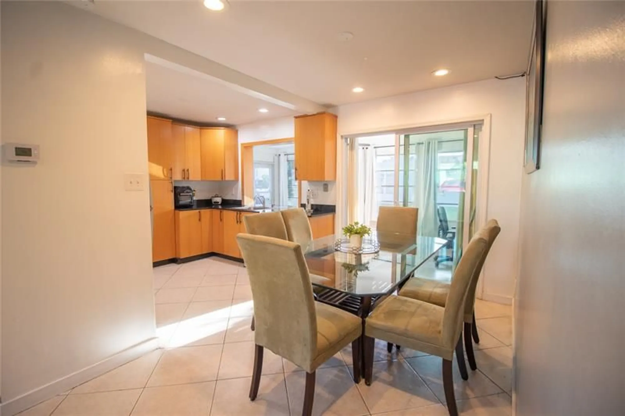 Property Slideshow image 11 of 46 | 730 nw 75th ave, Margate, FL, 33063