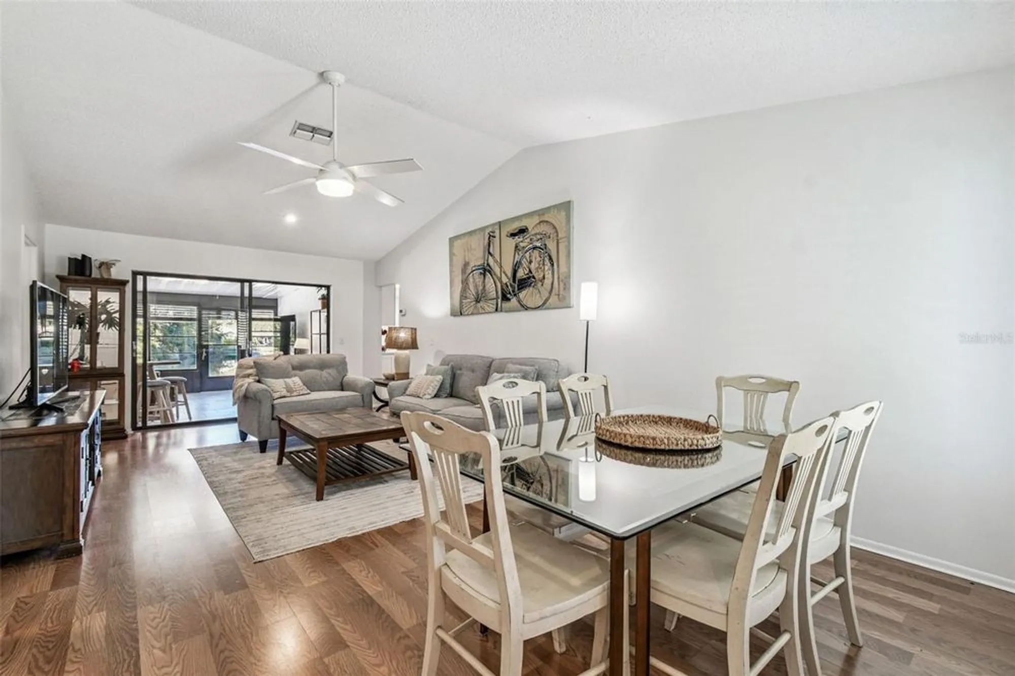 Property Slideshow image 9 of 49 | 11539 scotch pine dr, New Port Richey, FL, 34654