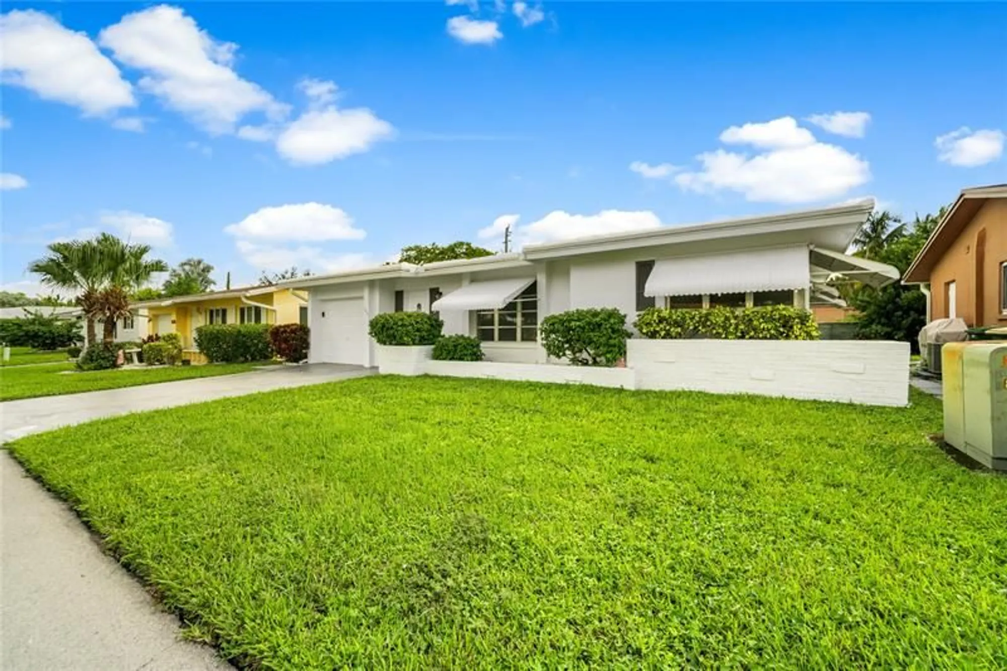 Property Slideshow image 26 of 34 | 4524 nw 43rd ave, Tamarac, FL, 33319