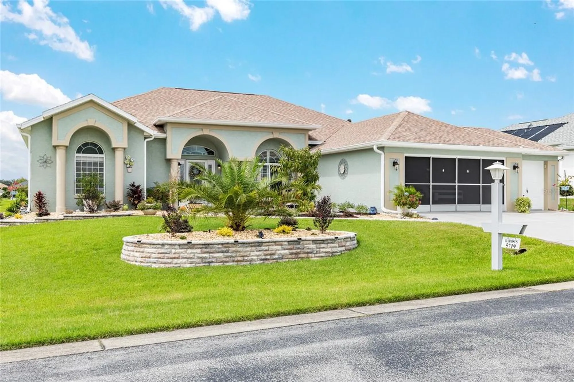 Property Slideshow image 2 of 67 | 5719 nw 25th loop, Ocala, FL, 34482