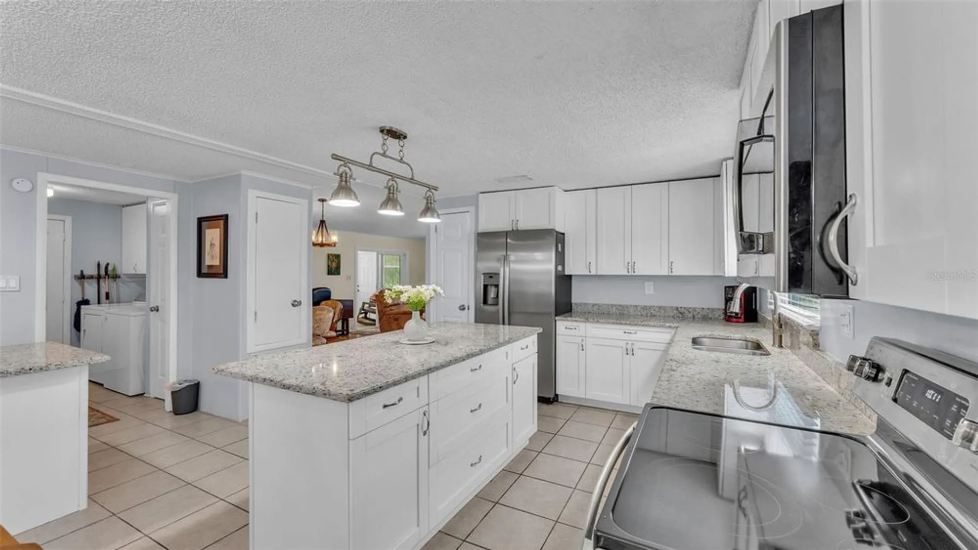 Property Slideshow image 5 of 48 | 3279 pebble bend dr, Lakeland, FL, 33810