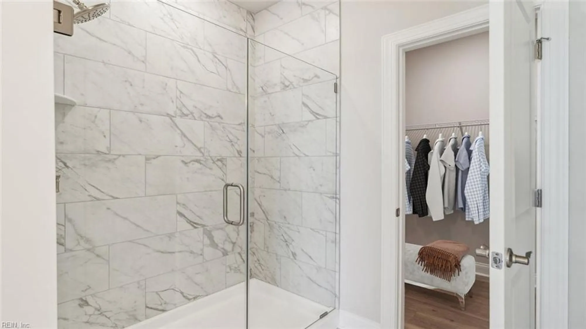 Property Slideshow image 16 of 31 | 2017 barton ln, Chesapeake, VA, 23322