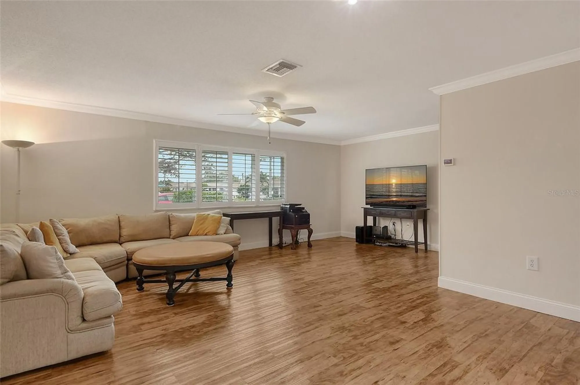 Property Slideshow image 11 of 35 | 2325 riverbluff pkwy # v247, Sarasota, FL, 34231