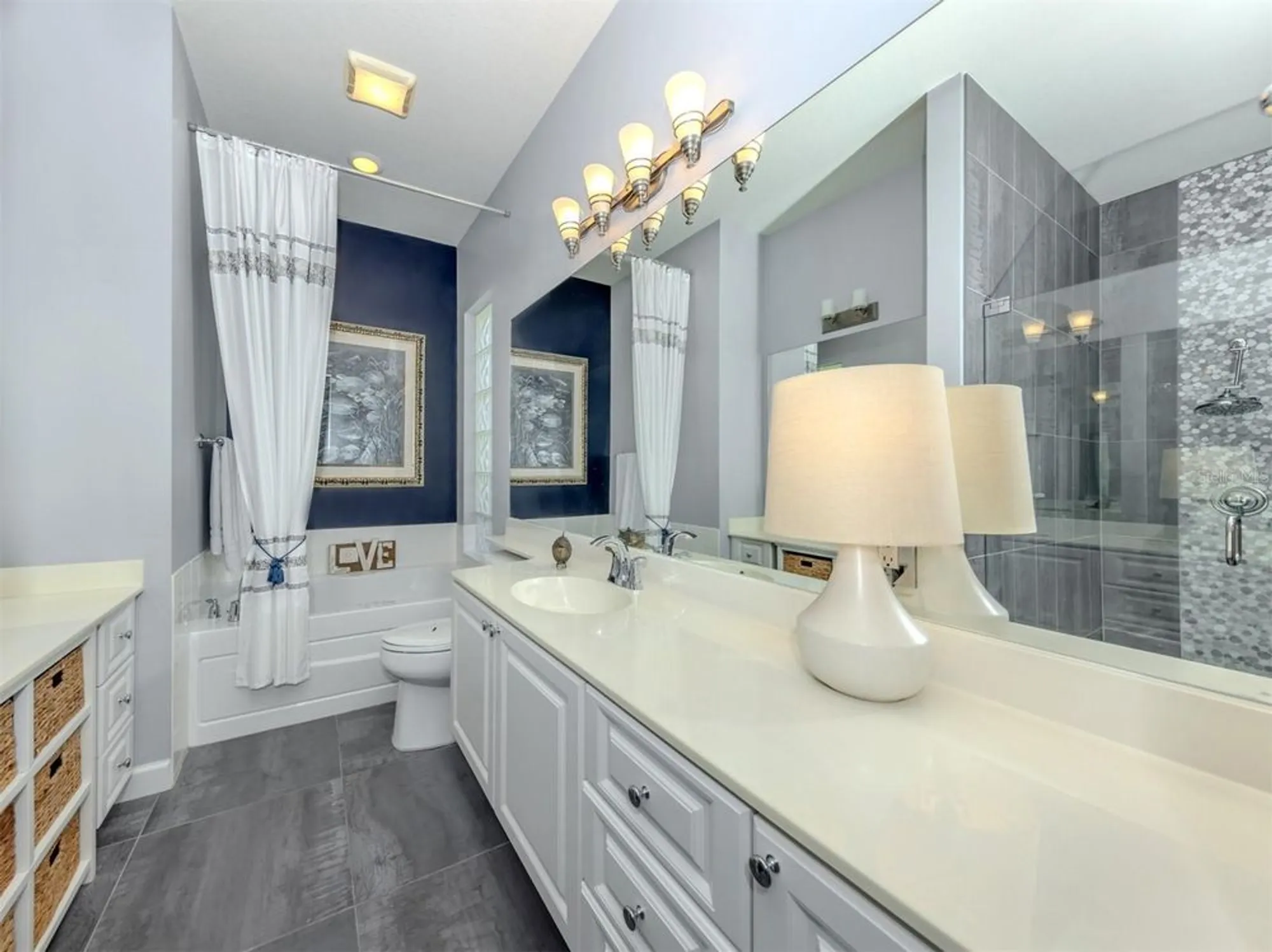Property Slideshow image 22 of 93 | 13210 ipolita st, Venice, FL, 34293