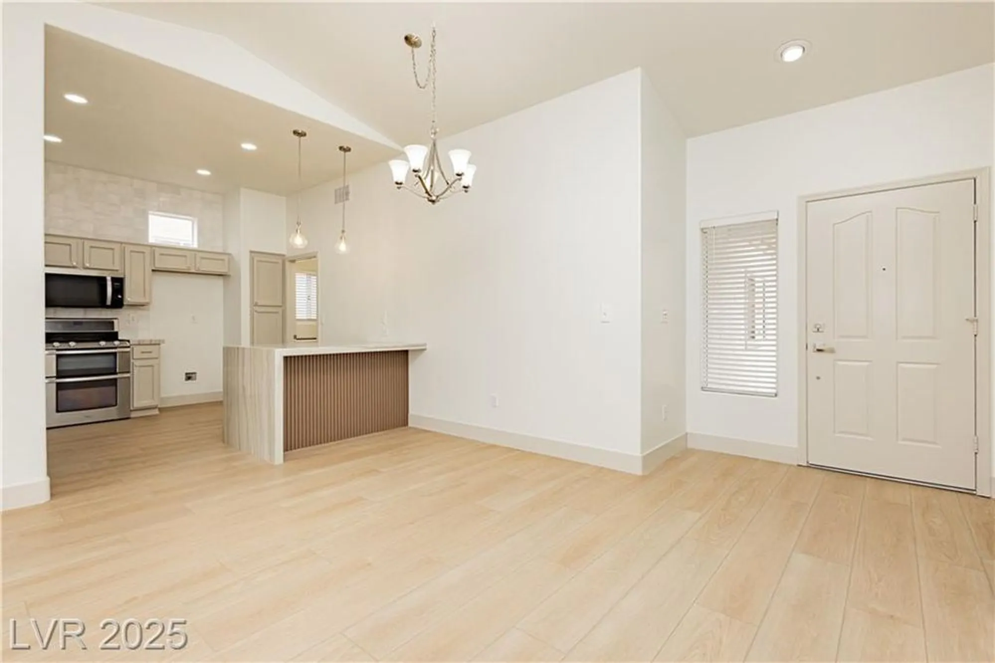 Property Slideshow image 13 of 46 | 10309 georgetown pl, Las Vegas, NV, 89134