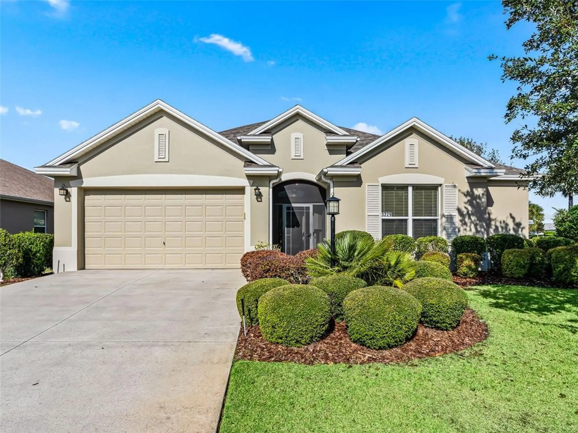 Property Slideshow image 1 of 44 | 3229 killington loop, The Villages, FL, 32163