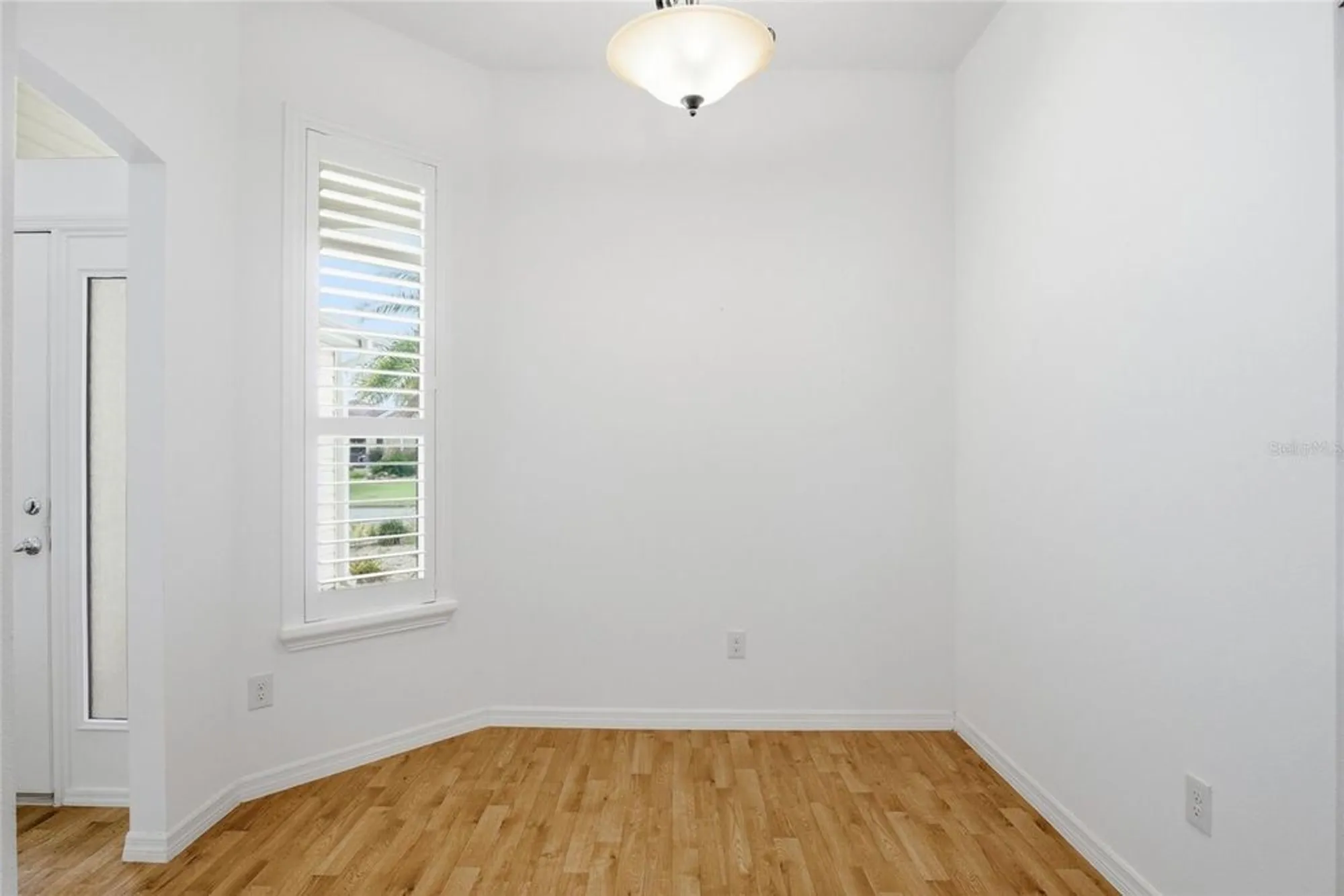 Property Slideshow image 12 of 38 | 1923 useppa oaks ln, The Villages, FL, 32163