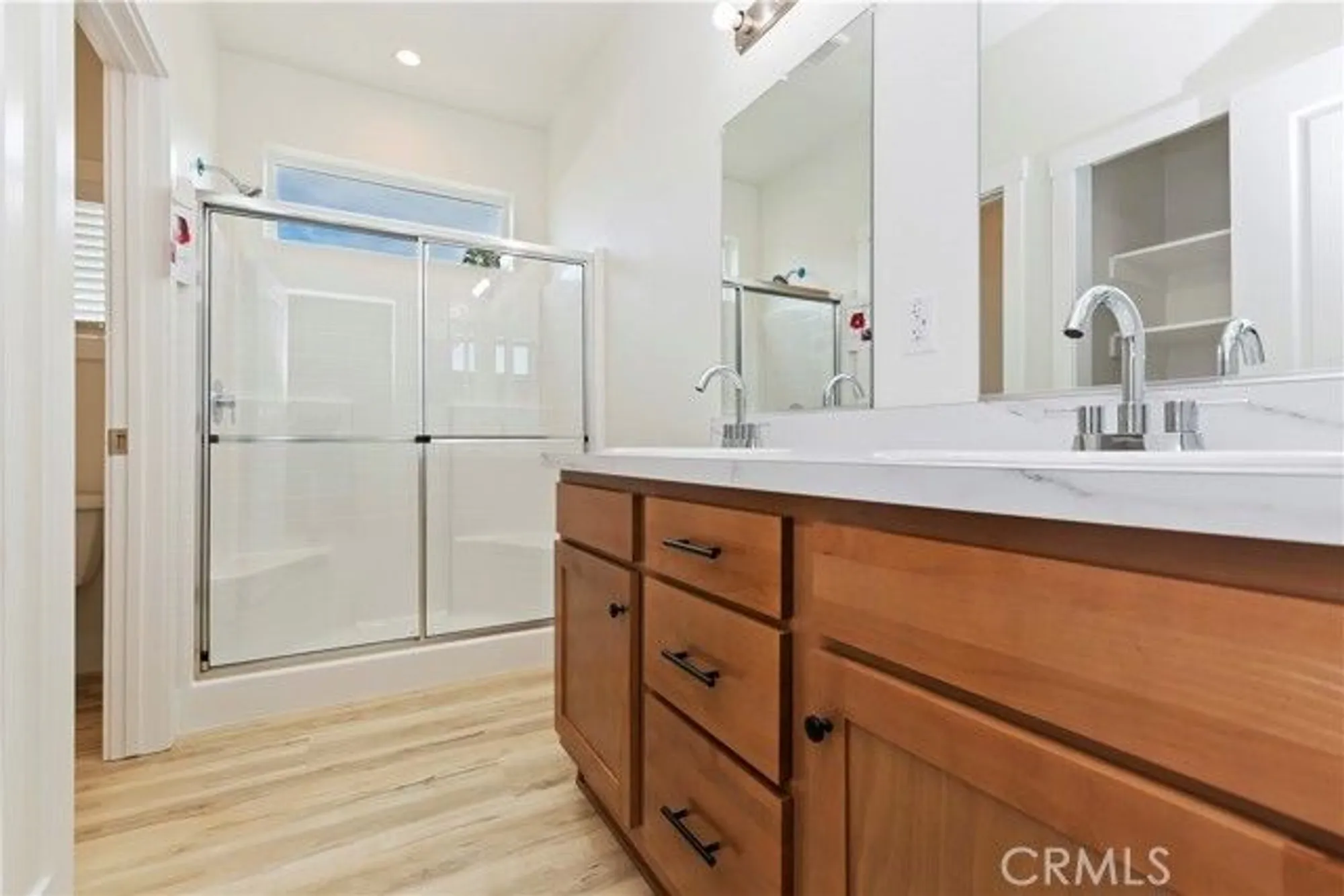Property Slideshow image 30 of 38 | 991 norwich way, Corona, CA, 92882