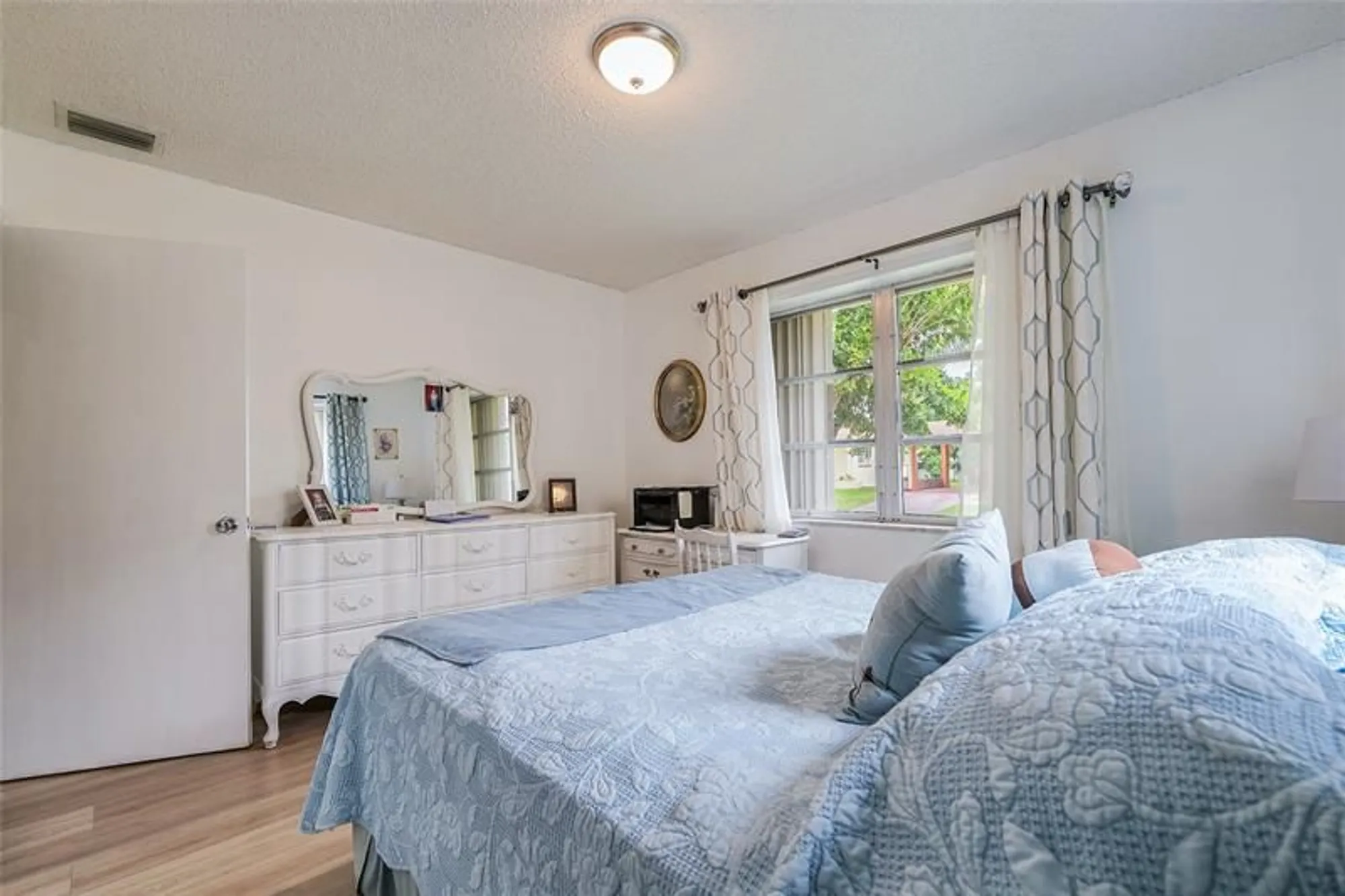 Property Slideshow image 23 of 55 | 4510 nw 45th ct, Tamarac, FL, 33319