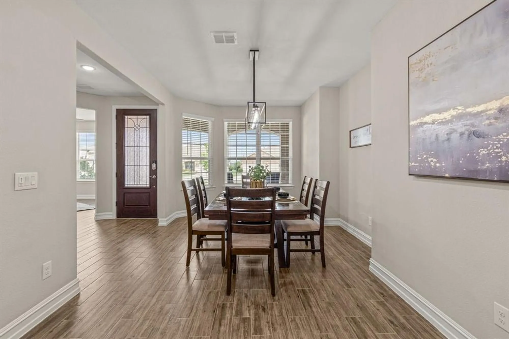 Property Slideshow image 14 of 40 | 712 freedom ln, Aubrey, TX, 76227