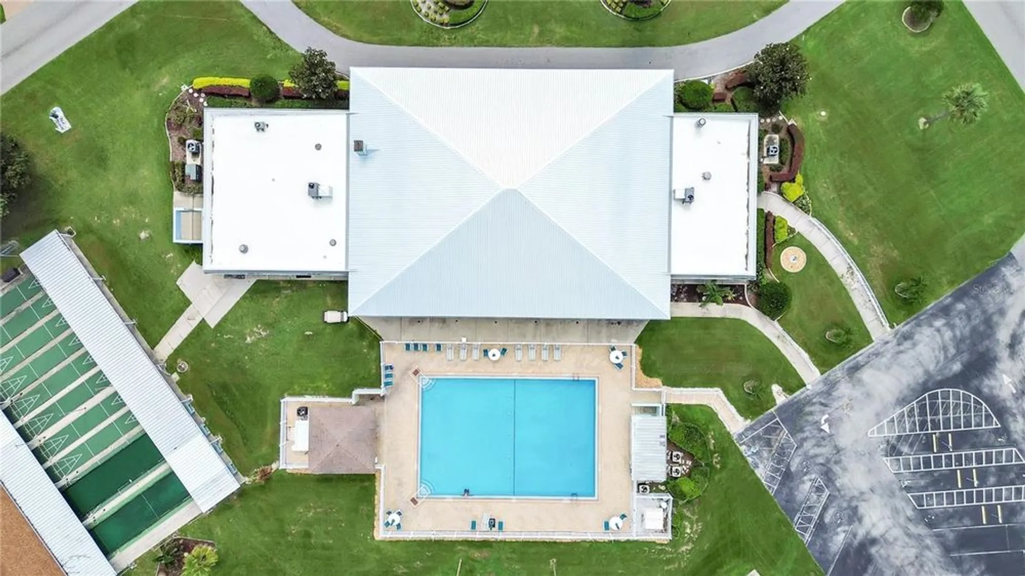 Property Slideshow image 42 of 45 | 4909 foxwood lake dr, Lakeland, FL, 33810