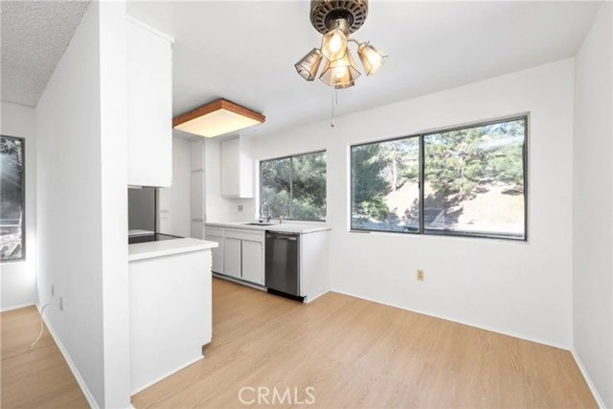 Property Slideshow image 9 of 41 | 19828 spanish oak dr, Newhall, CA, 91321