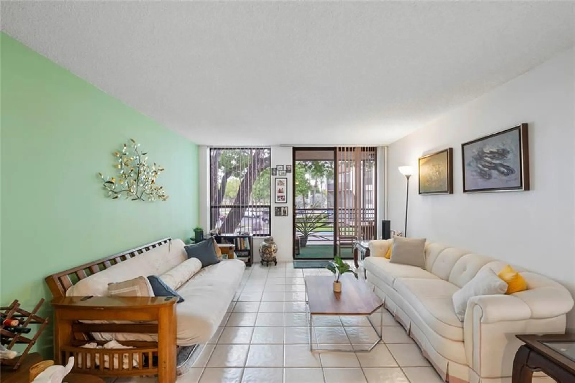 Property Slideshow image 4 of 13 | 7750 w mcnab rd 203, Tamarac, FL, 33321