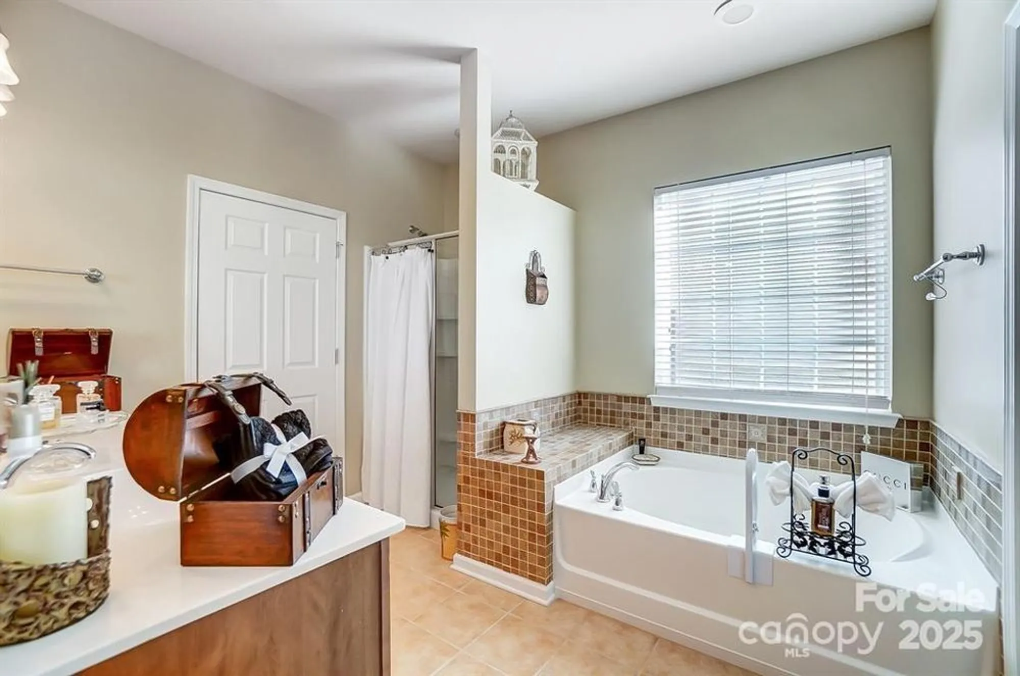 Property Slideshow image 14 of 40 | 2221 hartwell ln, Fort Mill, SC, 29707