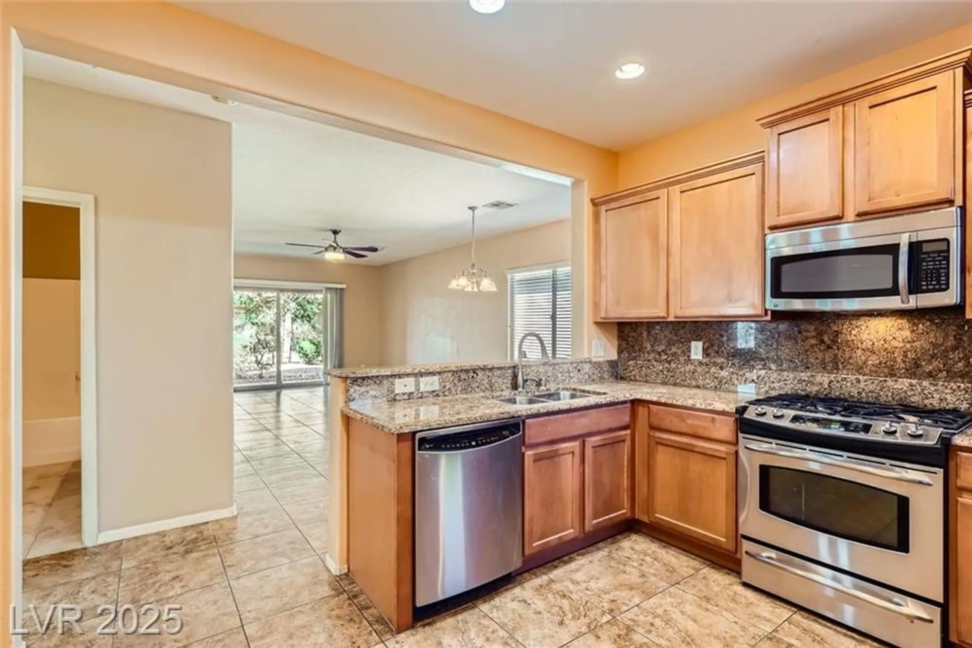 Property Slideshow image 17 of 53 | 6128 isola peak ave, Las Vegas, NV, 89122