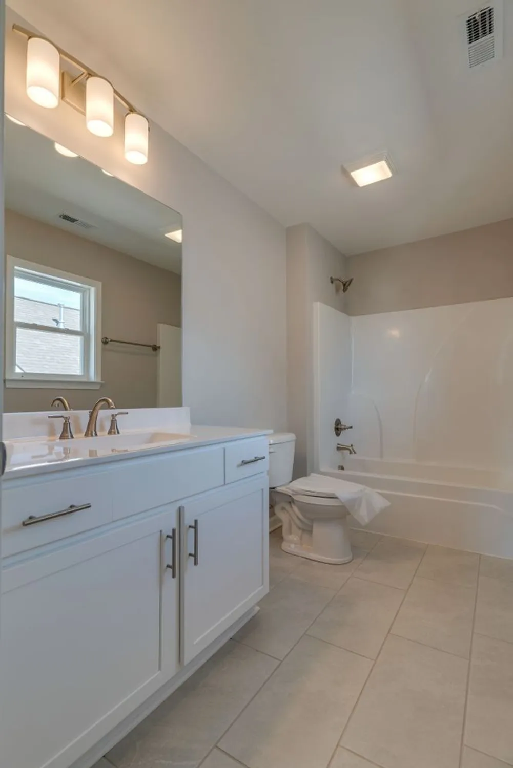 Property Slideshow image 18 of 37 | 7207 maddenwood ln, Hermitage, TN, 37076