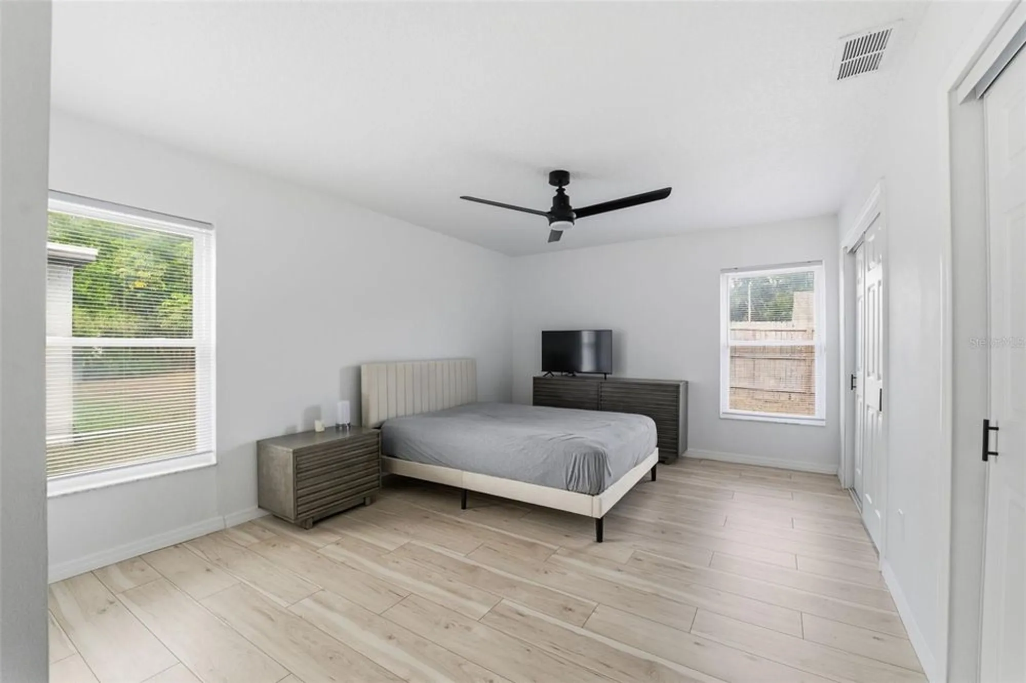 Property Slideshow image 14 of 22 | 8025 san fernando dr, Port Richey, FL, 34668