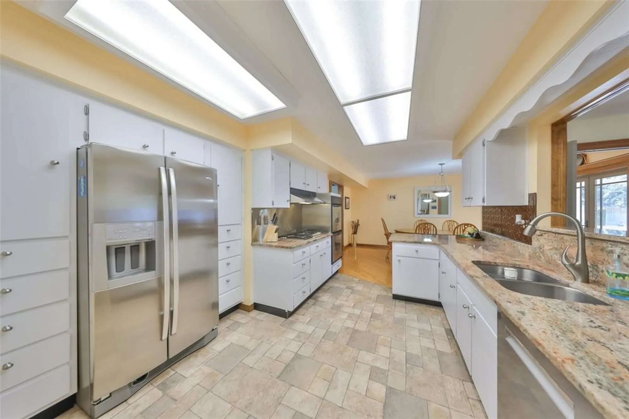 Property Slideshow image 18 of 52 | 1818 danbury dr, Sun City Center, FL, 33573