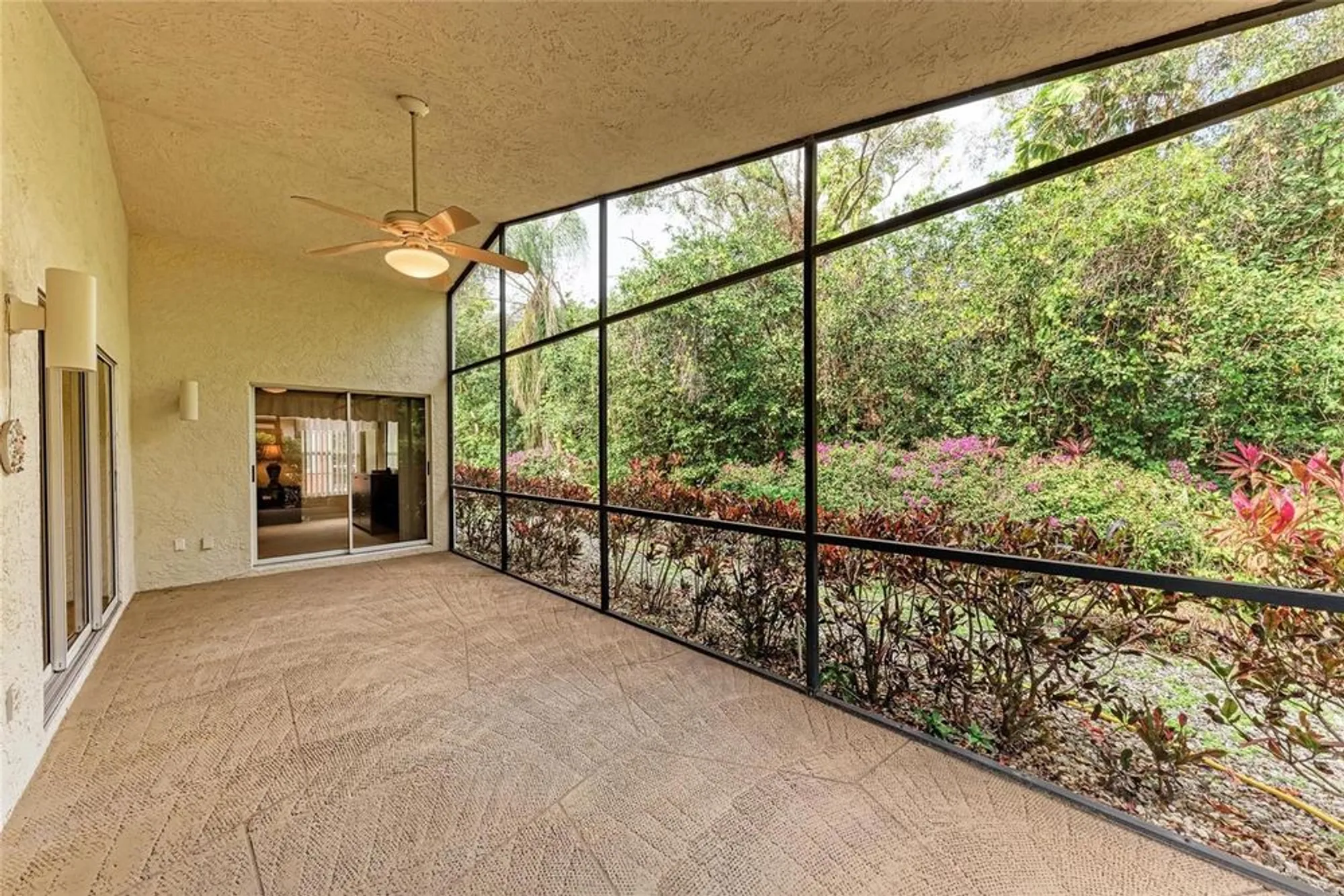 Property Slideshow image 32 of 43 | 5513 83rd ter, Sarasota, FL, 34243