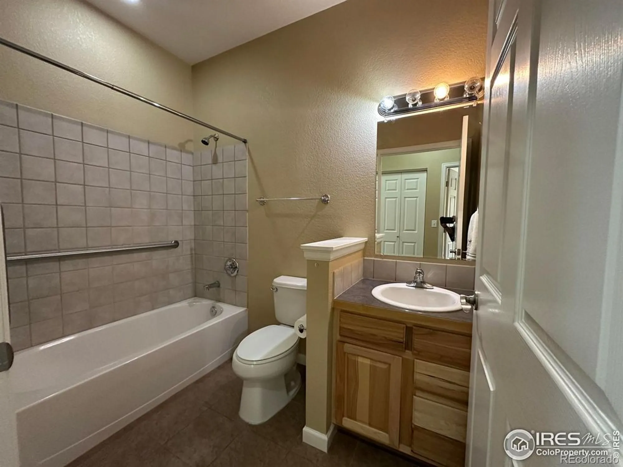 Property Slideshow image 19 of 40 | 1238 finch st, Loveland, CO, 80537