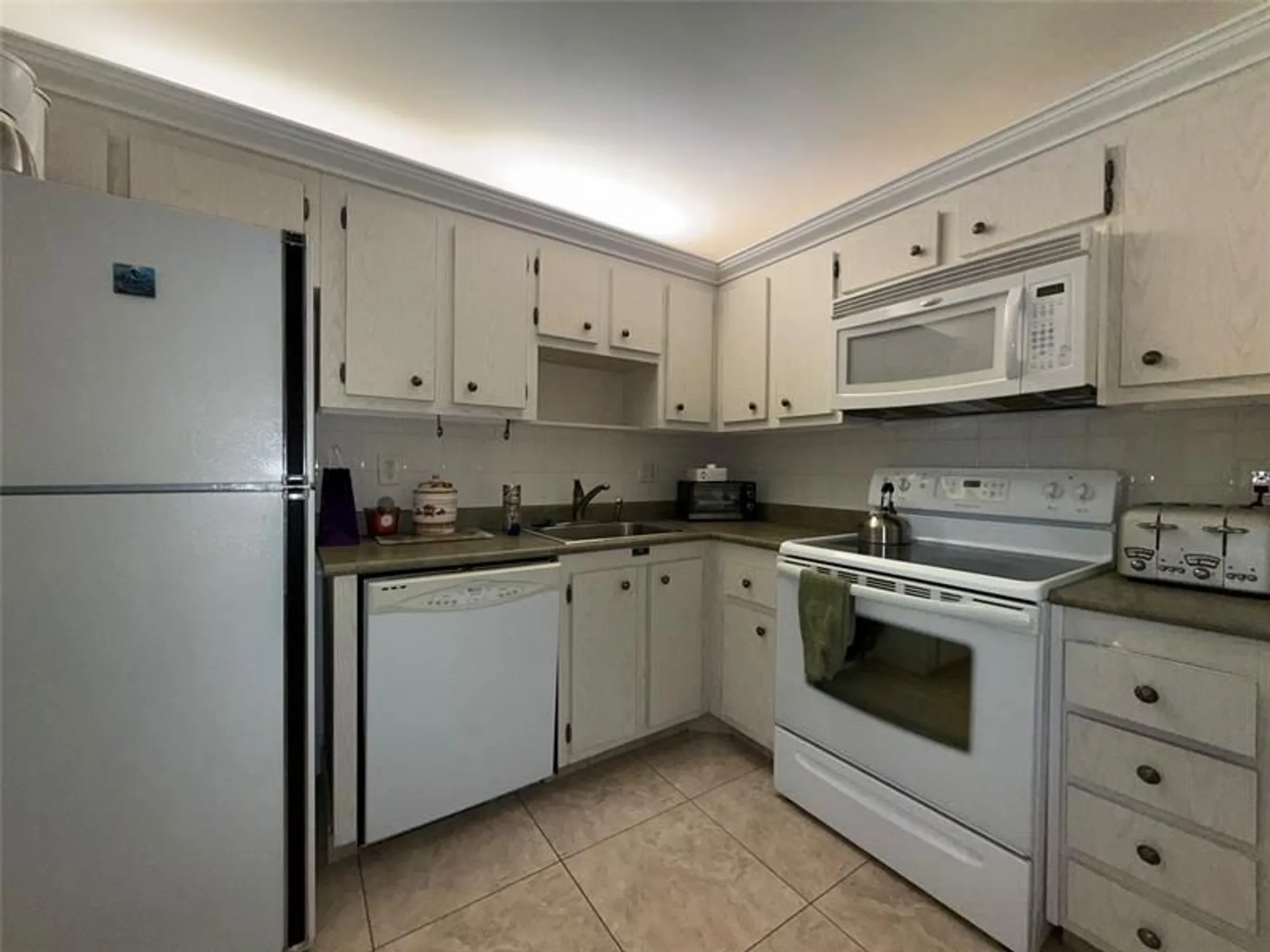 Property Slideshow image 16 of 20 | 4751 nw 21st st apt 216, Lauderhill, FL, 33313