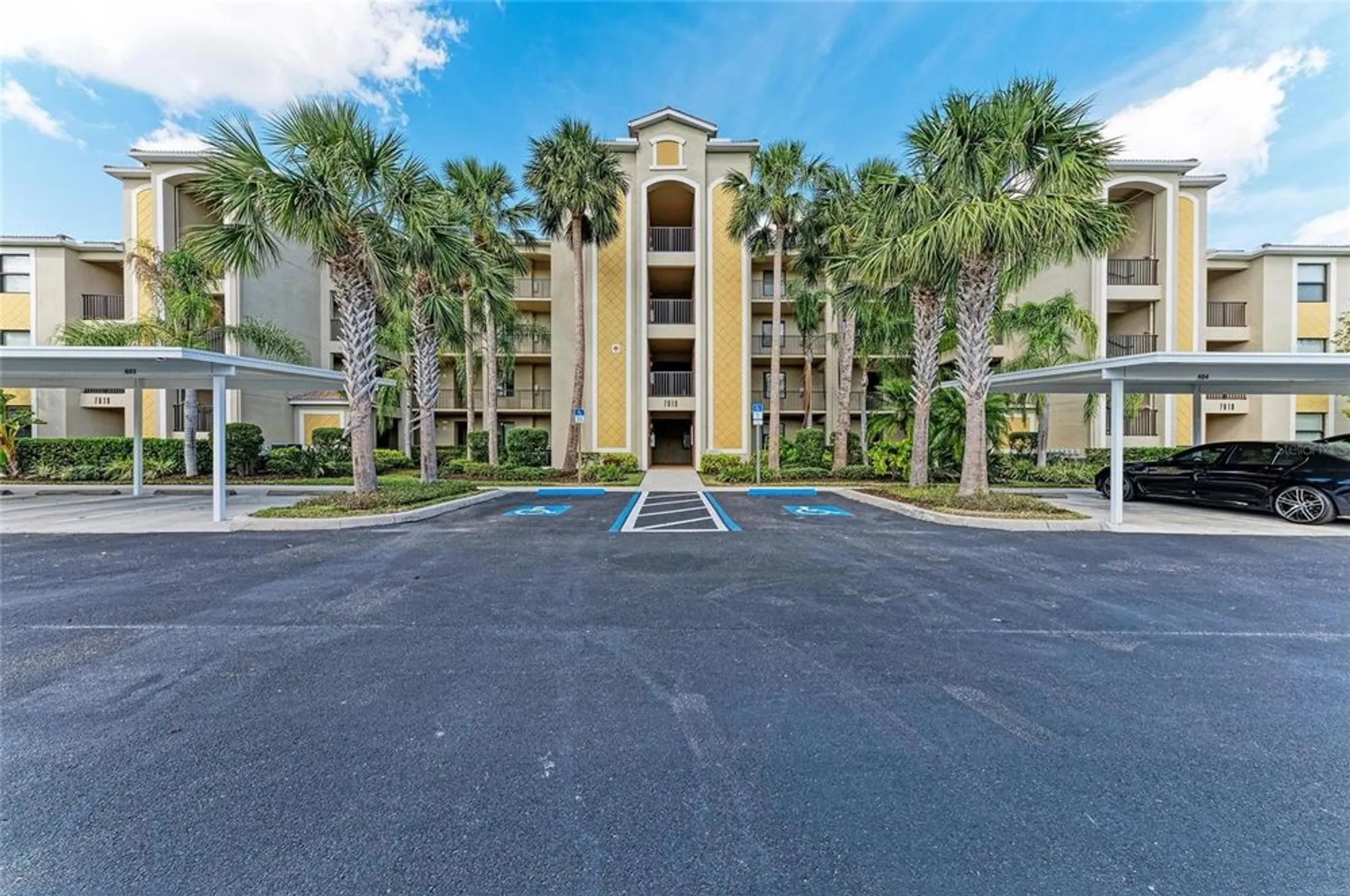 Property Slideshow image 8 of 83 | 7019 river hammock dr unit 104, Bradenton, FL, 34212
