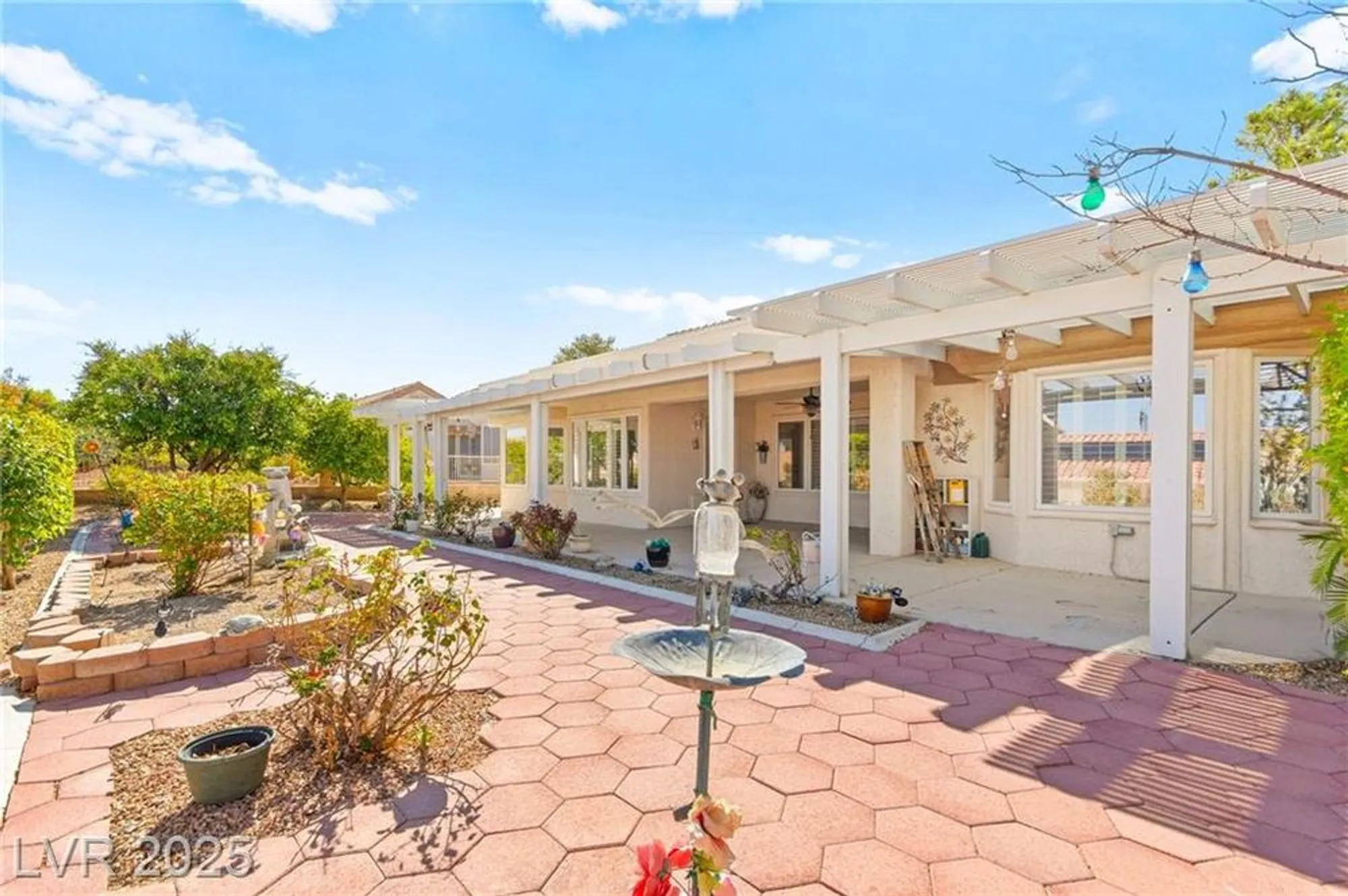 Property Slideshow image 24 of 26 | 2712 lotus hill dr, Las Vegas, NV, 89134