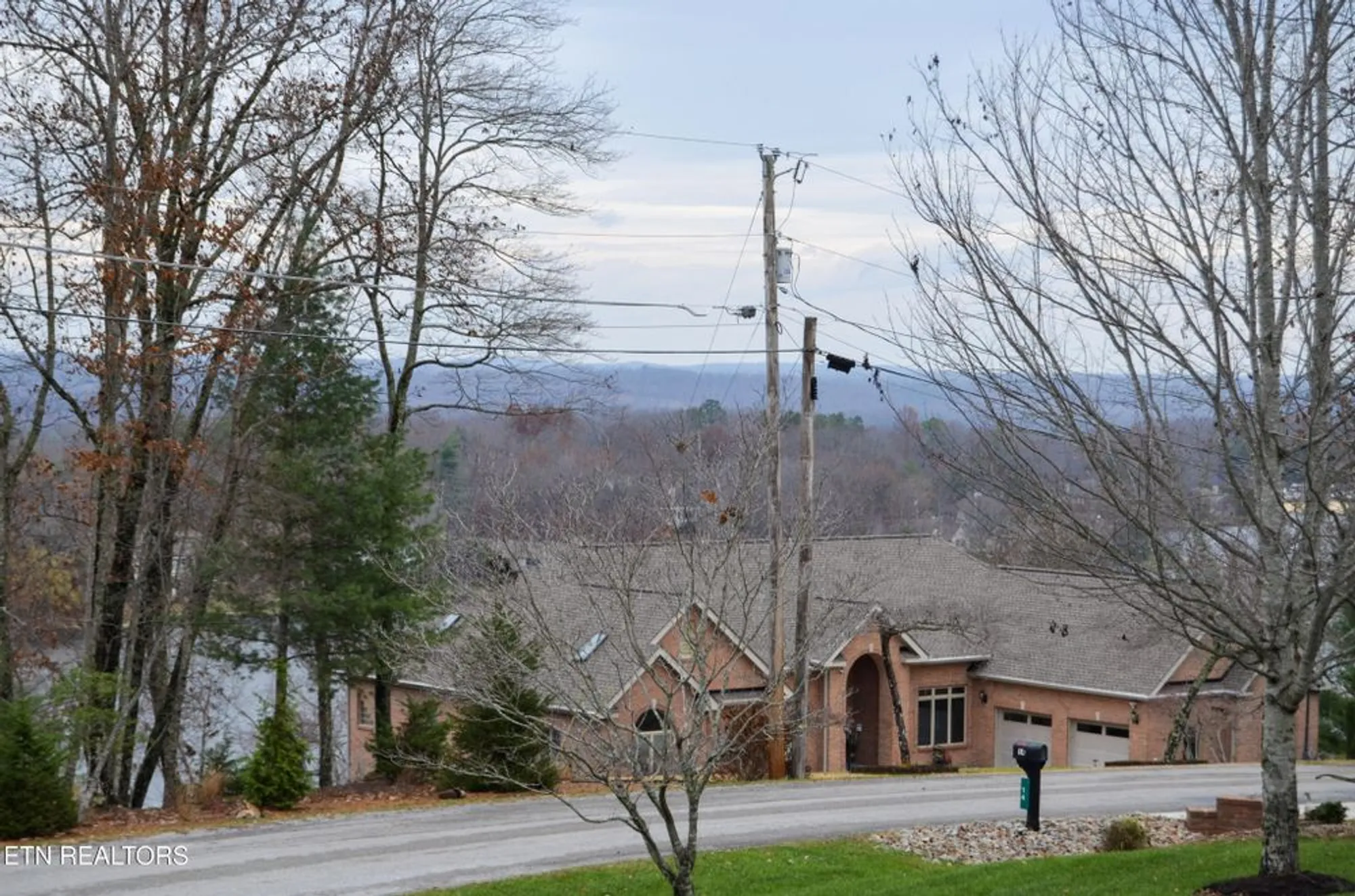 Property Slideshow image 20 of 23 | 124 markham ln, Crossville, TN, 38558