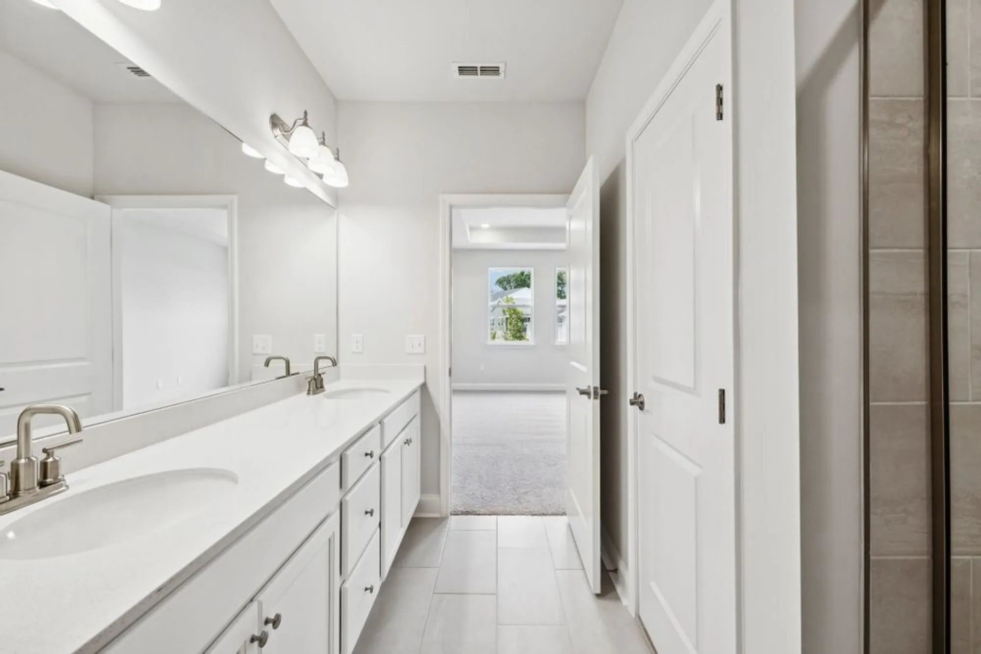 Property Slideshow image 35 of 49 | 304 stonehaus cir, Antioch, TN, 37013