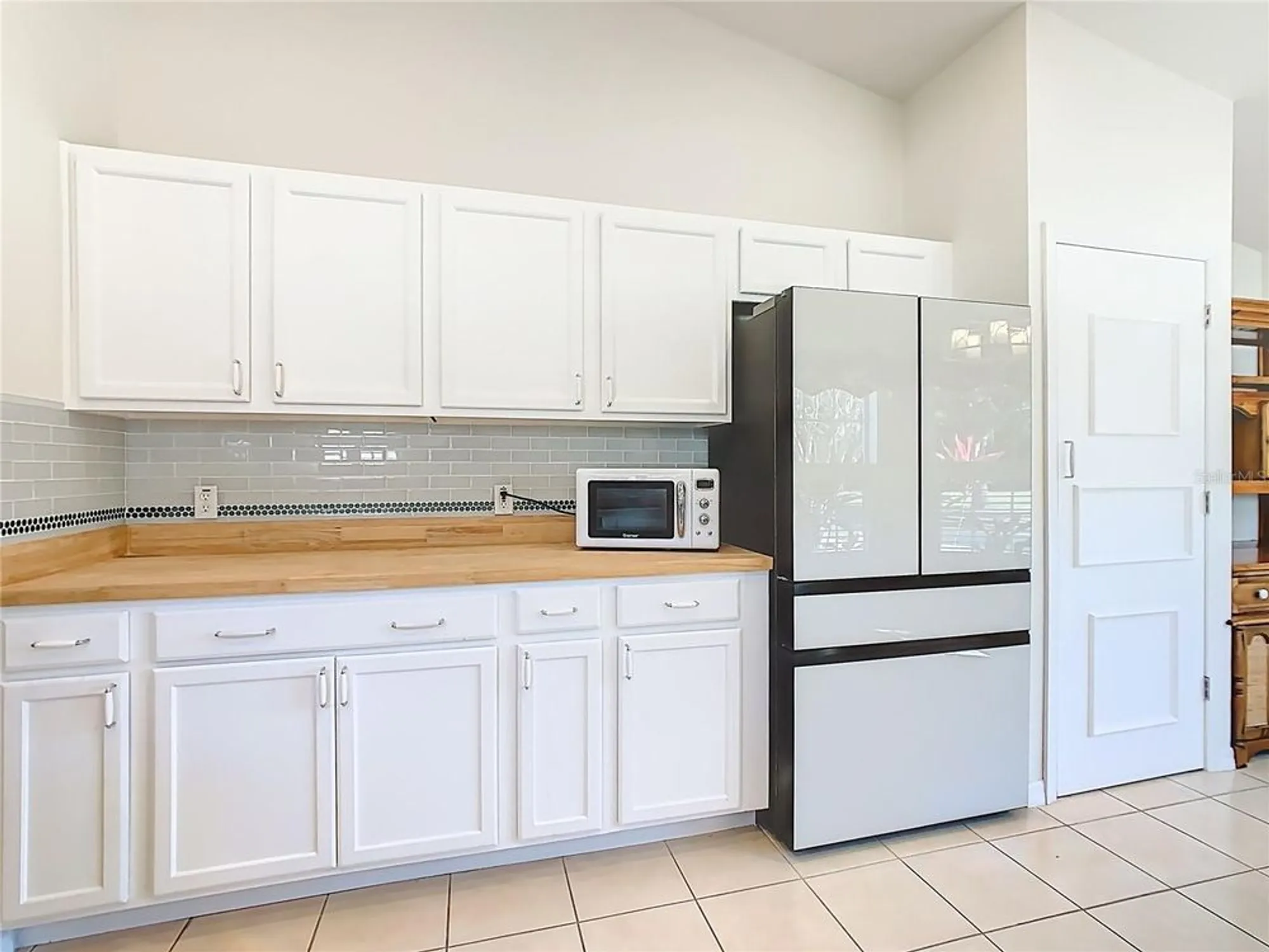 Property Slideshow image 11 of 49 | 205 bell tower xing, Poinciana, FL, 34759