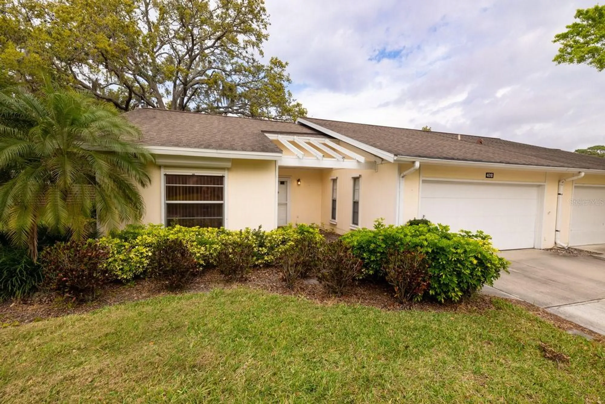 Property Slideshow image 4 of 58 | 4018 oakhurst dr 3181, Sarasota, FL, 34233