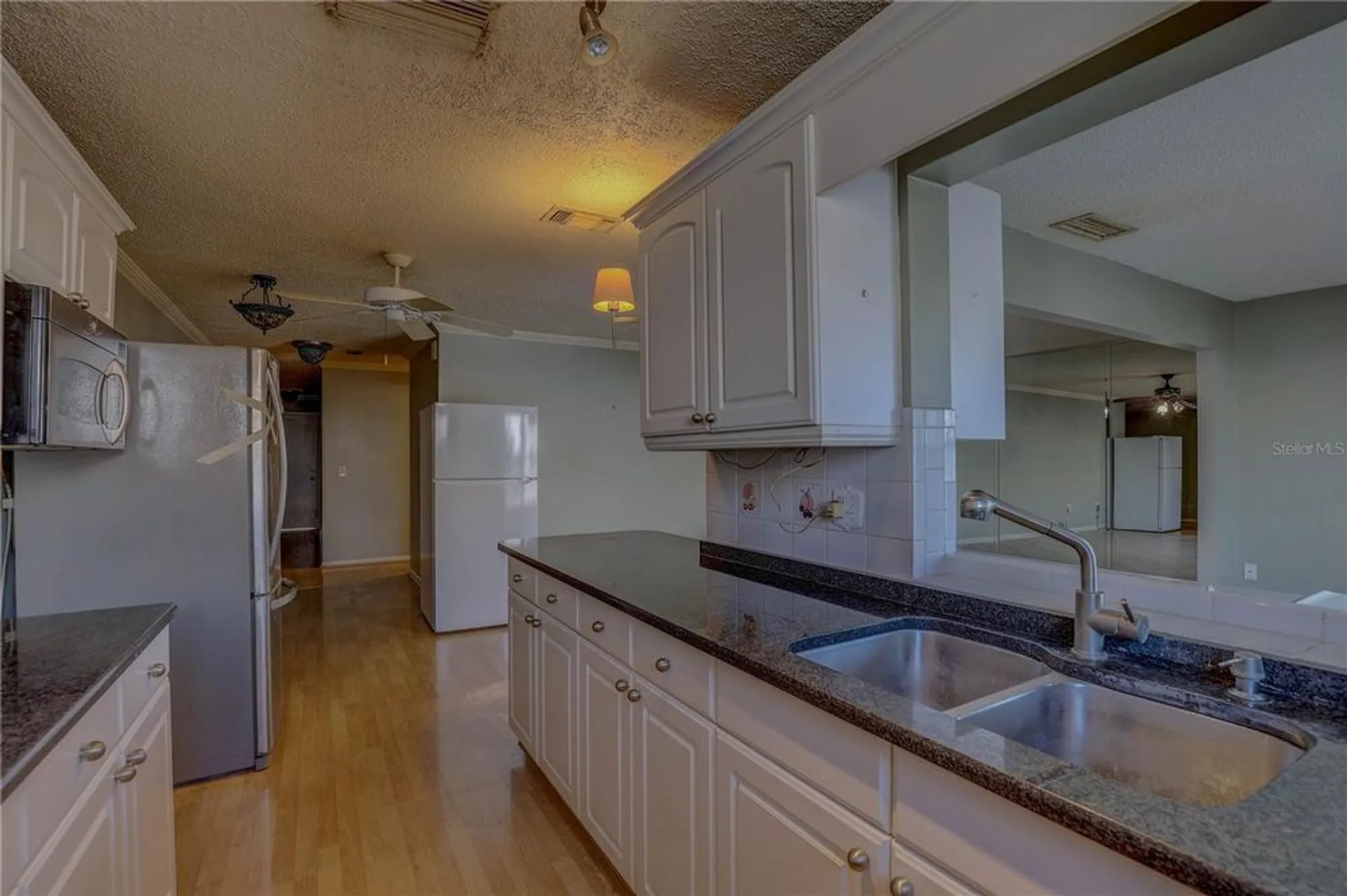 Property Slideshow image 10 of 41 | 5501 80th st n unit 406, Saint Petersburg, FL, 33709