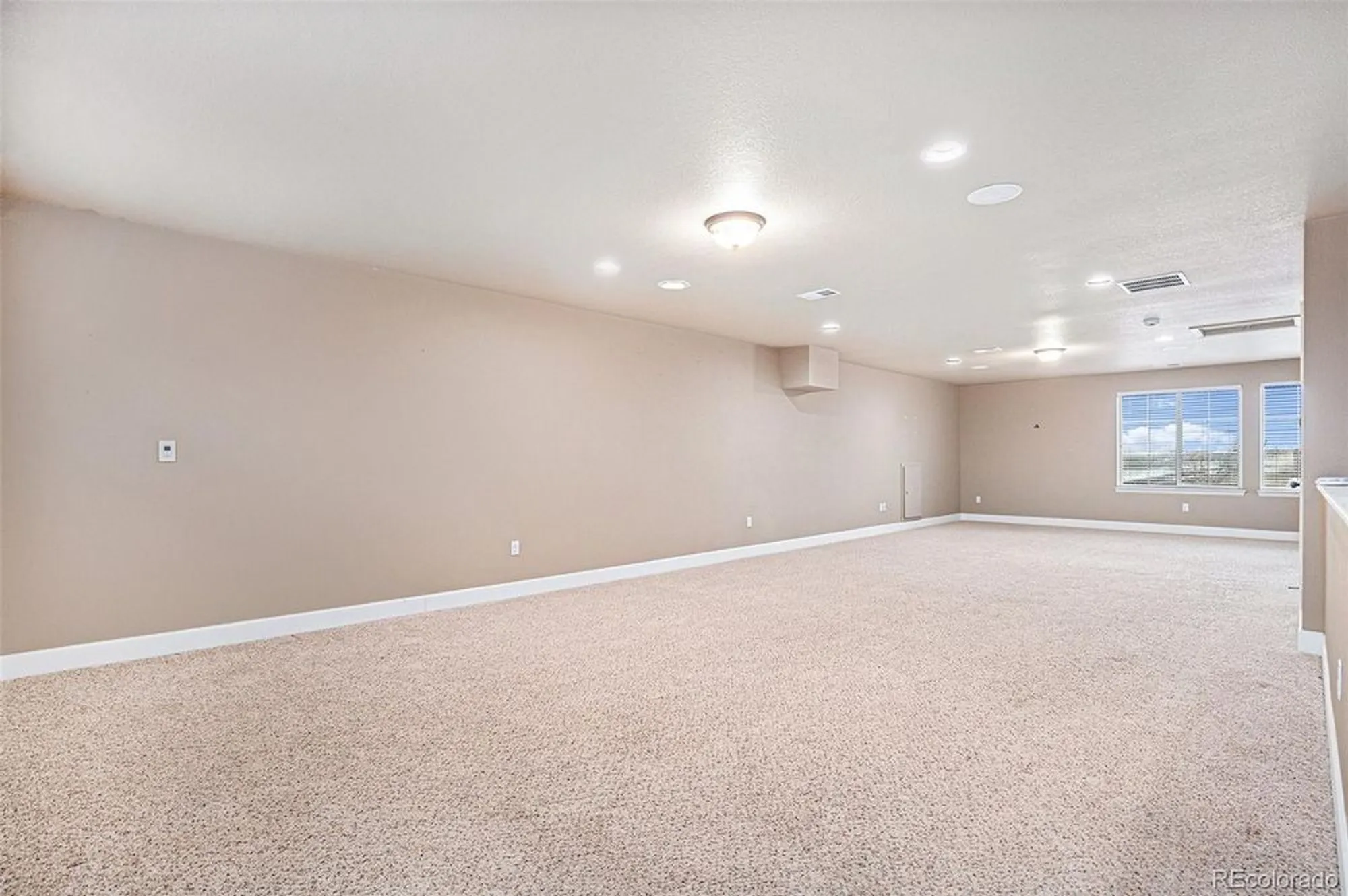 Property Slideshow image 22 of 28 | 5521 ensenada st, Denver, CO, 80249