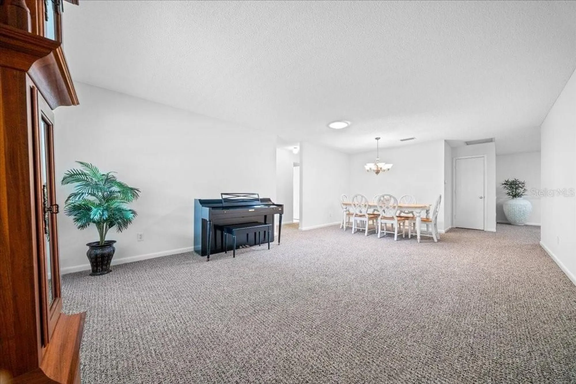 Property Slideshow image 6 of 44 | 8819 sw 91st pl c, Ocala, FL, 34481