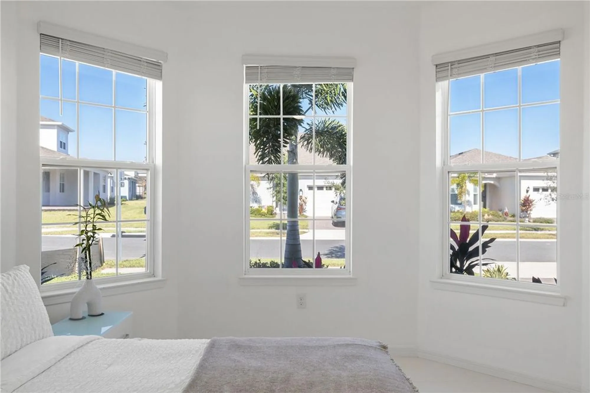 Property Slideshow image 27 of 70 | 15162 canopy cove dr, Winter Garden, FL, 34787