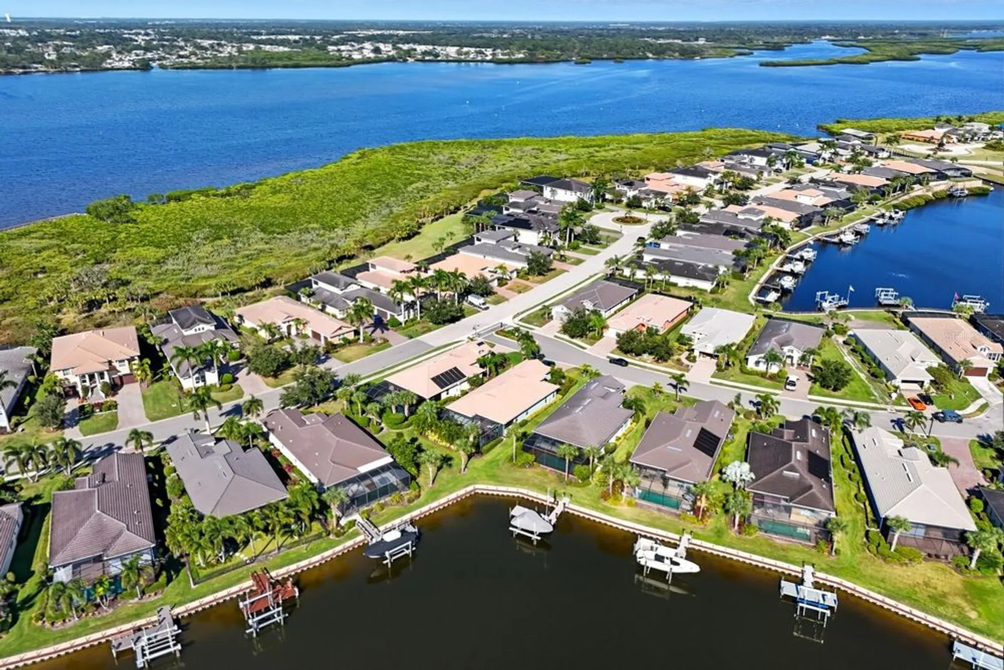 Property Slideshow image 40 of 89 | 1250 tidewater ct, Bradenton, FL, 34208