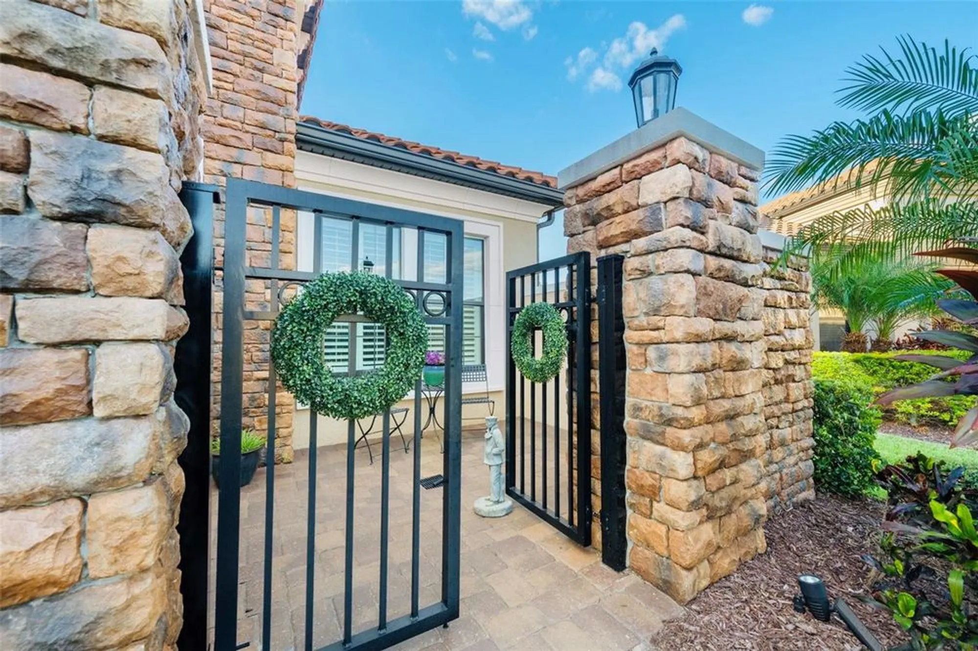 Property Slideshow image 6 of 76 | 11295 juglans dr, Odessa, FL, 33556