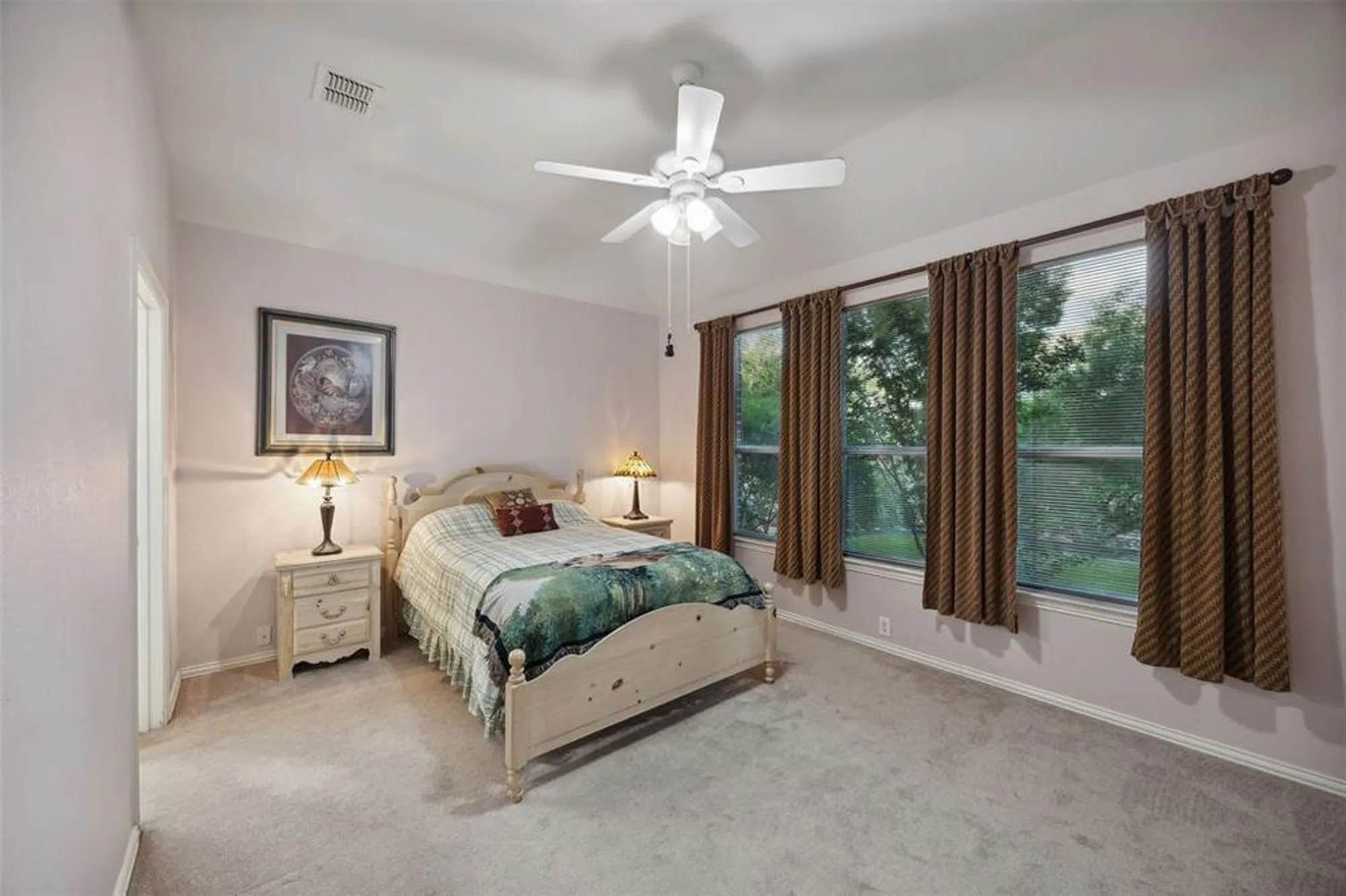 Property Slideshow image 4 of 34 | 7552 angel trace dr, Frisco, TX, 75036