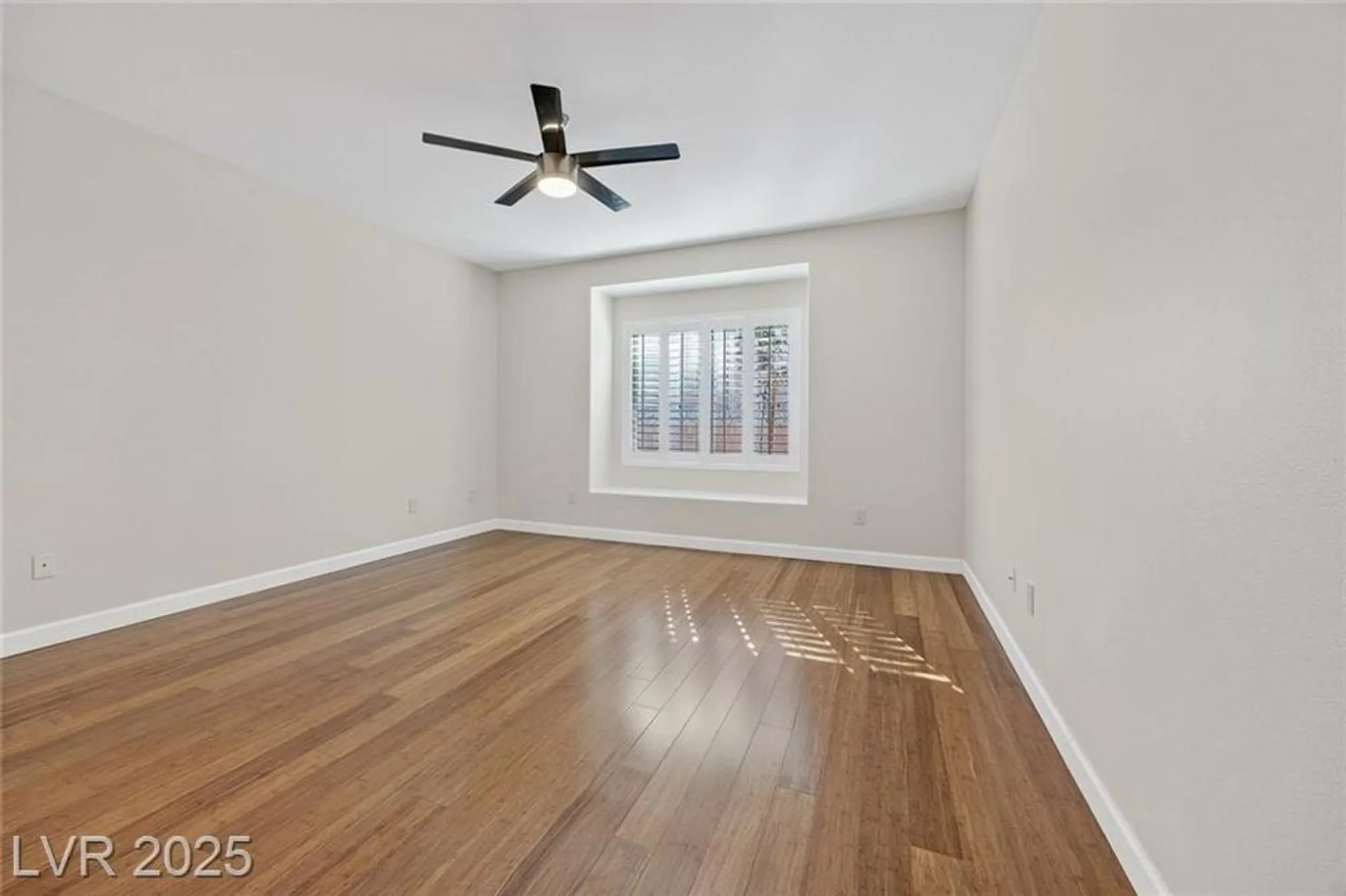 Property Slideshow image 10 of 27 | 545 cypress gardens pl, Henderson, NV, 89012