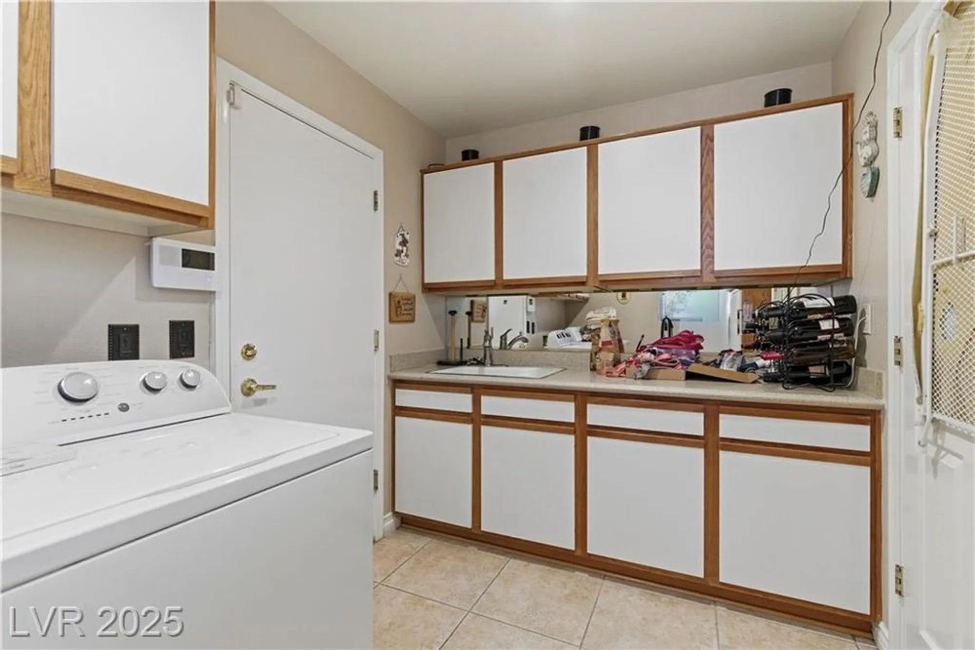 Property Slideshow image 46 of 60 | 8909 meadowood dr, Las Vegas, NV, 89134