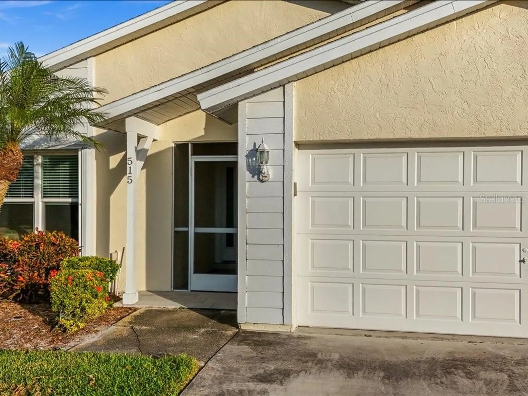 Property Slideshow image 4 of 50 | 515 wekiva river ct 81, Englewood, FL, 34223