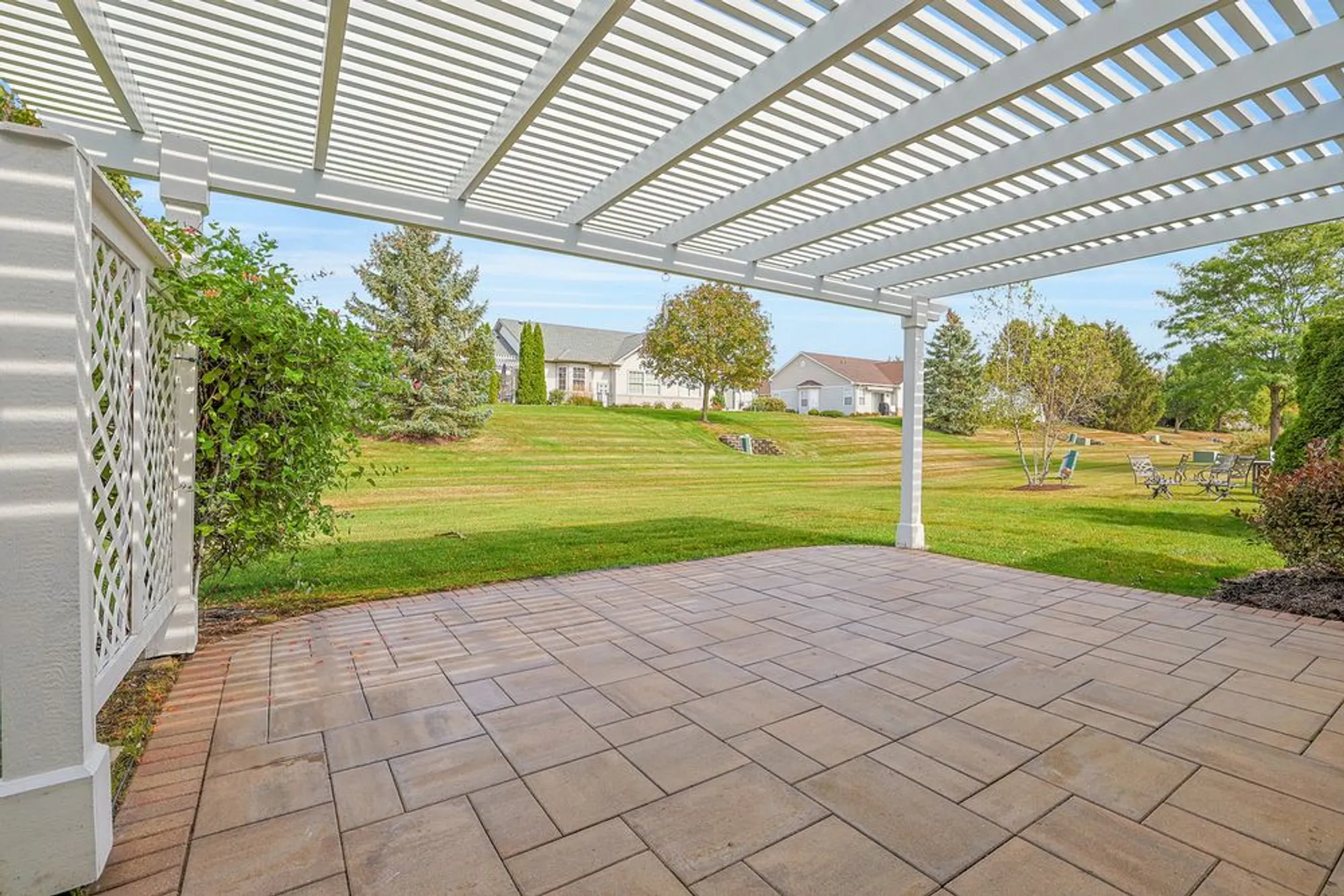 Property Slideshow image 29 of 43 | 12250 songbird ln, Huntley, IL, 60142