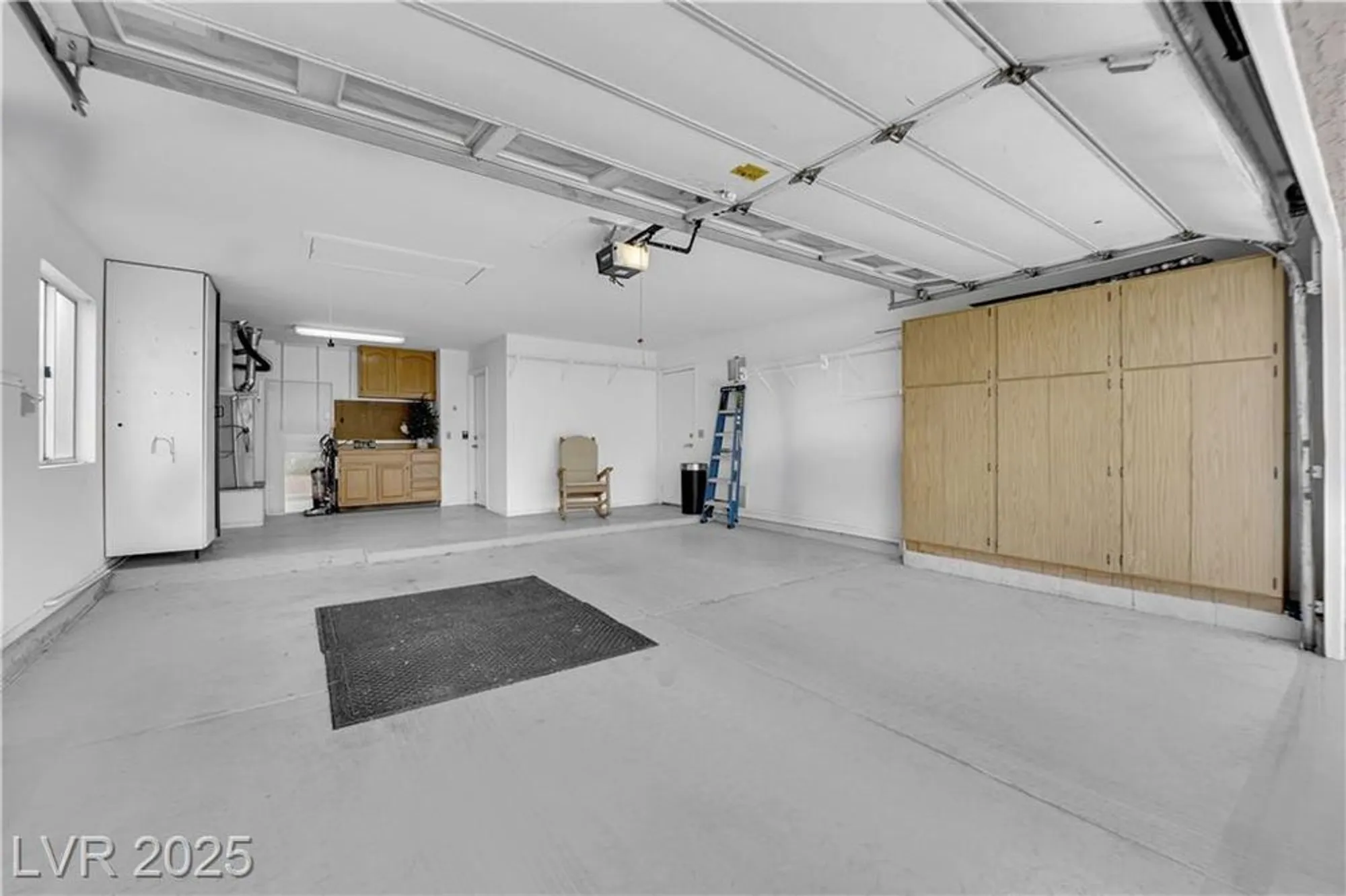 Property Slideshow image 27 of 27 | 8801 villa ridge dr, Las Vegas, NV, 89134