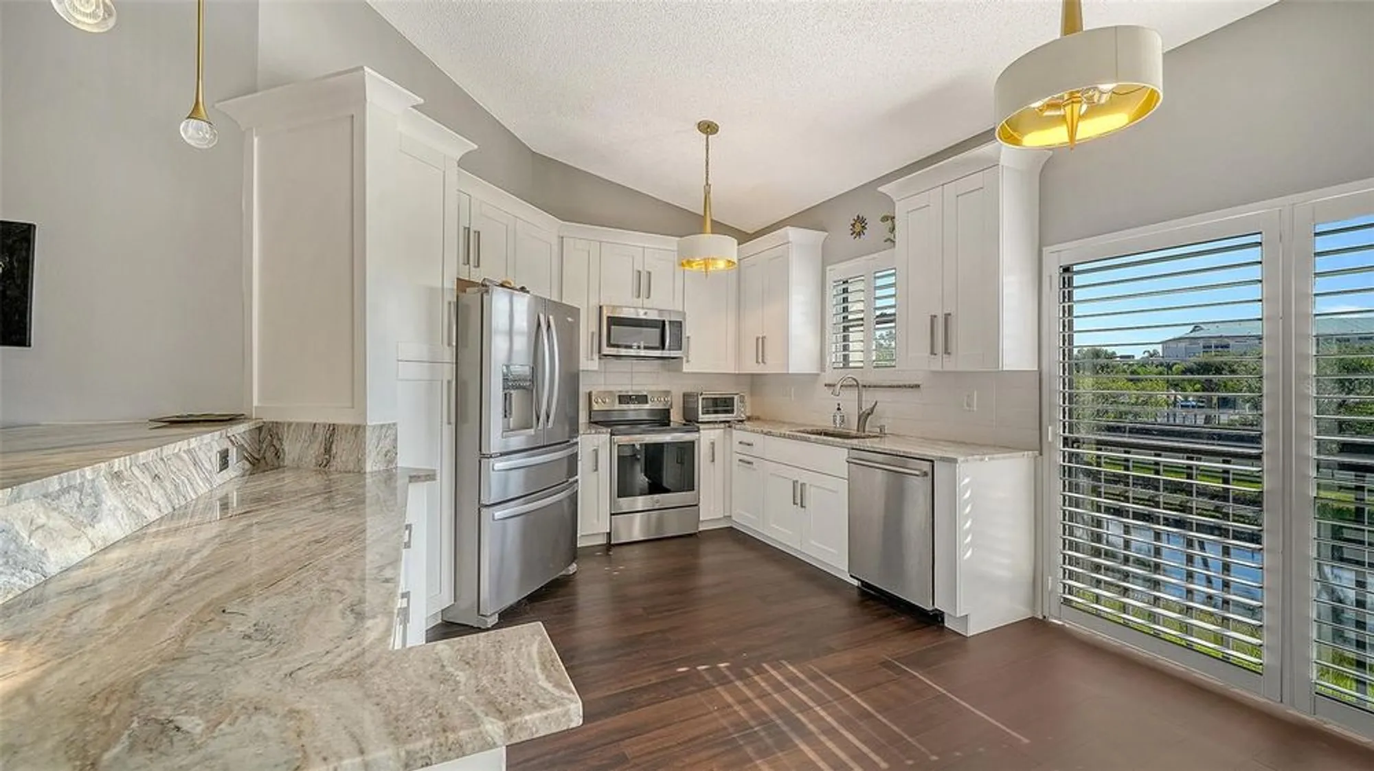 Property Slideshow image 15 of 53 | 5260 heron way # 202, Sarasota, FL, 34231
