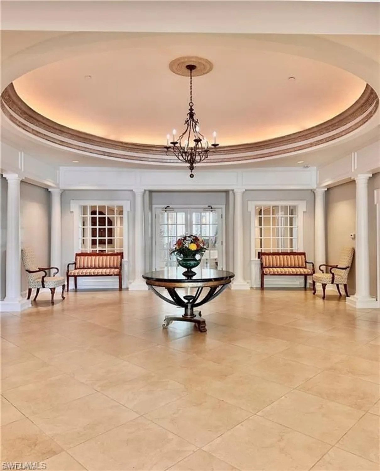Property Slideshow image 26 of 36 | 100 glenview pl 202, Naples, FL, 34108