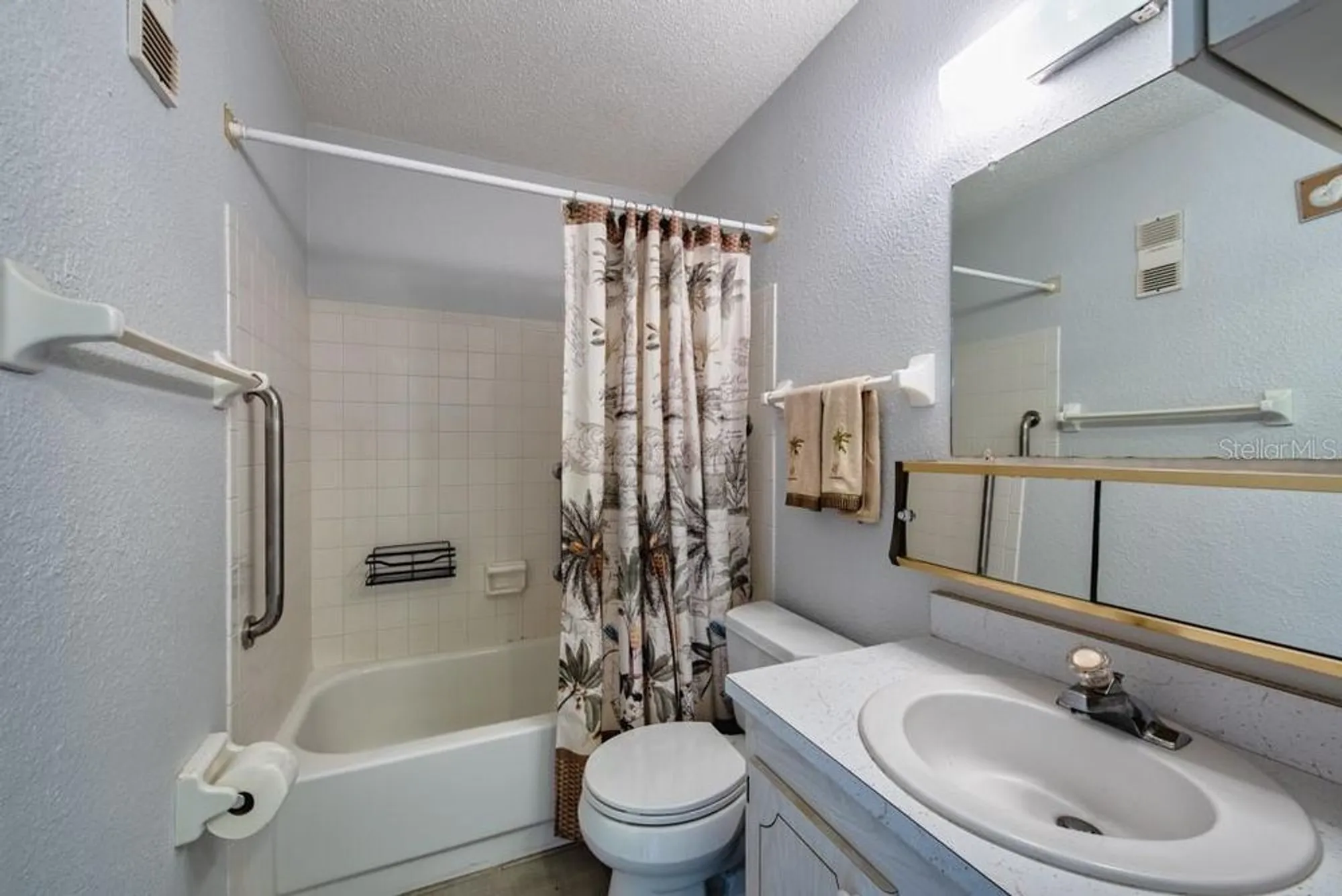 Property Slideshow image 15 of 35 | 5967 terrace park dr n unit 107, Saint Petersburg, FL, 33709