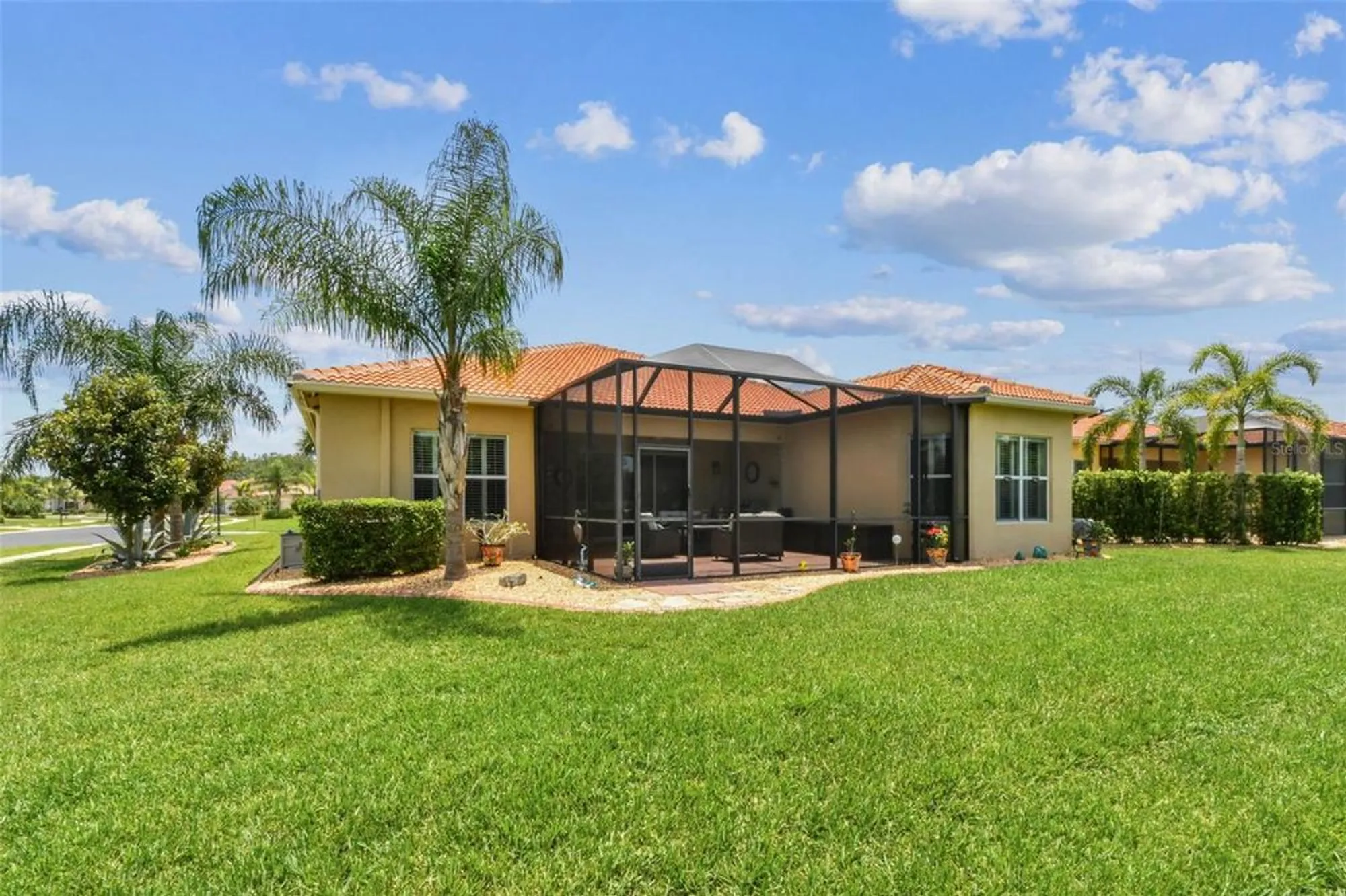 Property Slideshow image 35 of 53 | 16301 garnet glen pl, Wimauma, FL, 33598