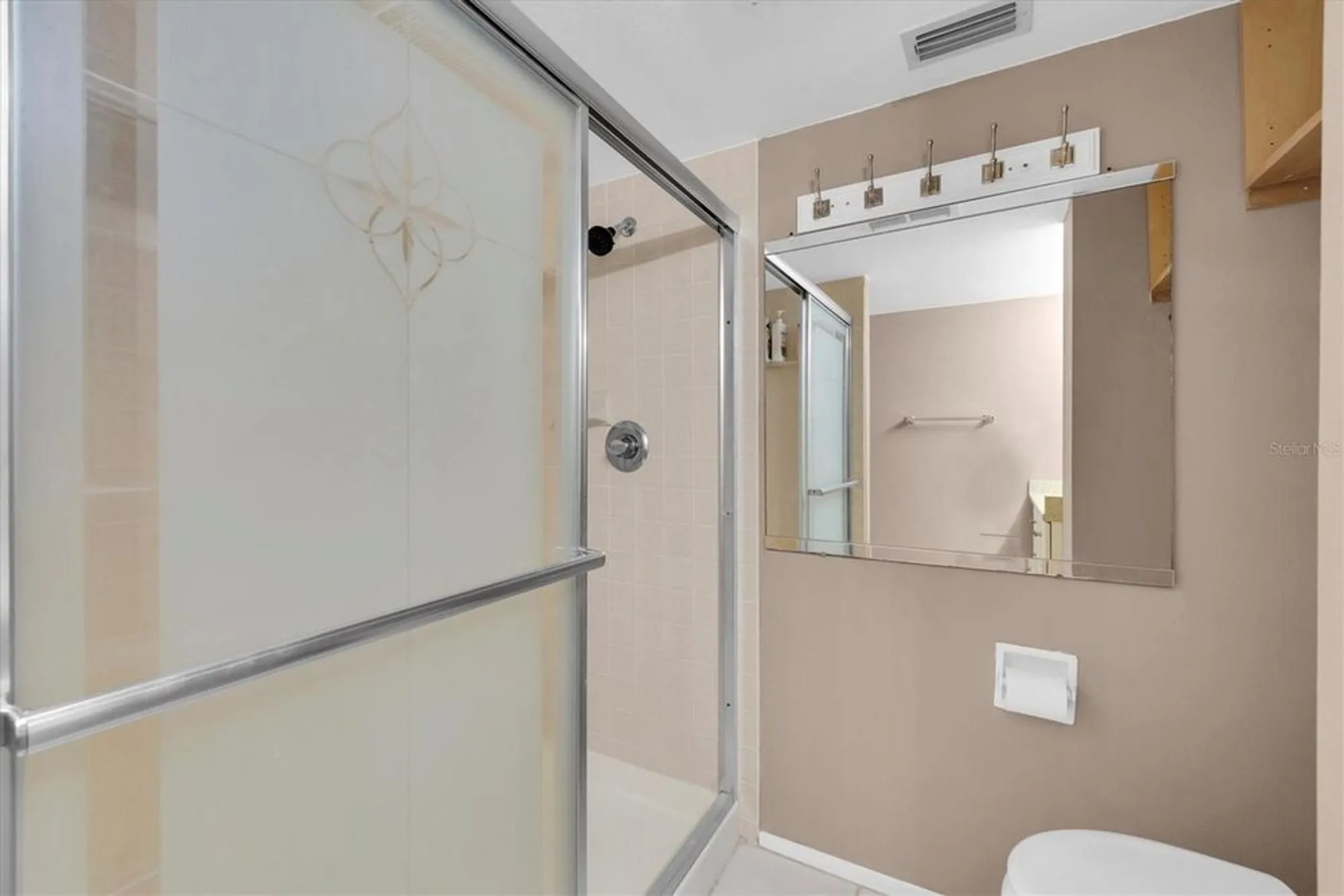 Property Slideshow image 17 of 25 | 19029 us highway 19 n apt 26-304, Clearwater, FL, 33764