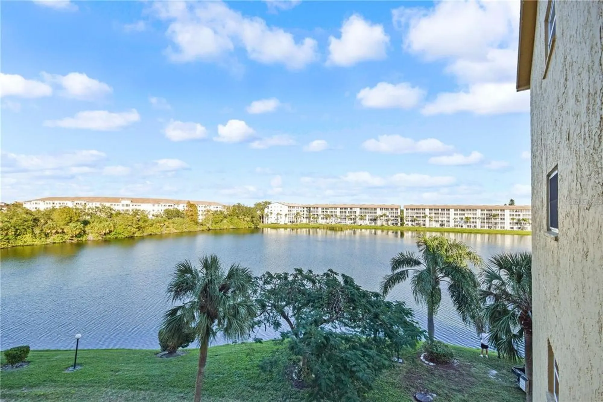 Property Slideshow image 28 of 43 | 3617 lake bayshore dr j-401, Bradenton, FL, 34205