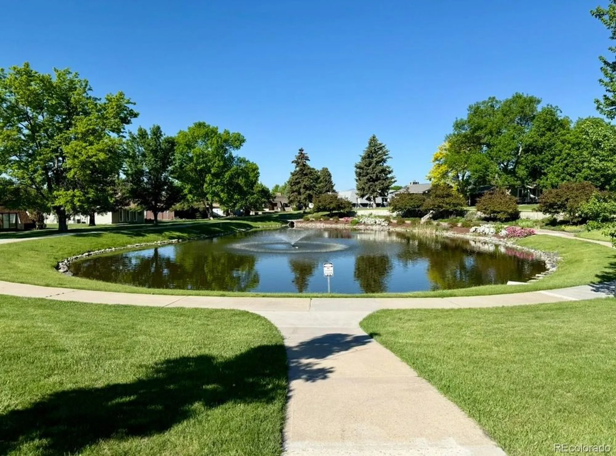 Property Slideshow image 23 of 32 | 53 douglas dr, Broomfield, CO, 80020